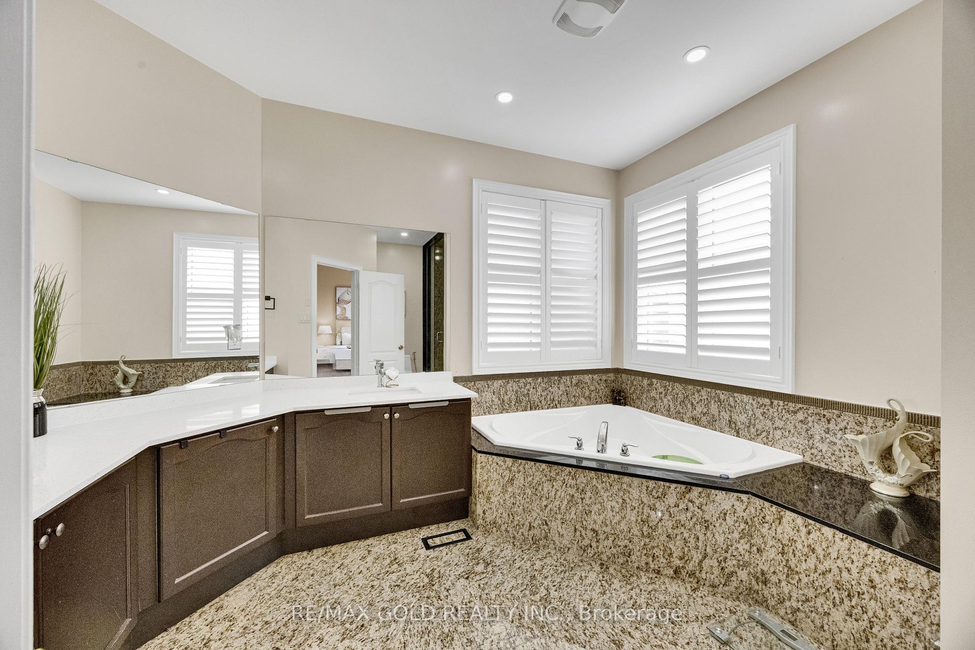 Photo 26 of 120 Watsonbrook Drive, Brampton, Sandringham-Wellington — HOMEH