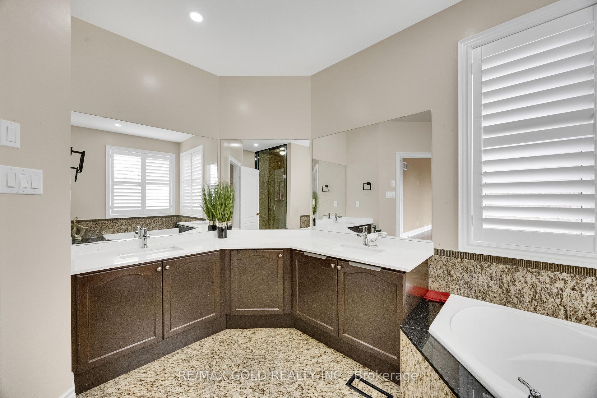 Photo 28 of 120 Watsonbrook Drive, Brampton, Sandringham-Wellington — HOMEH