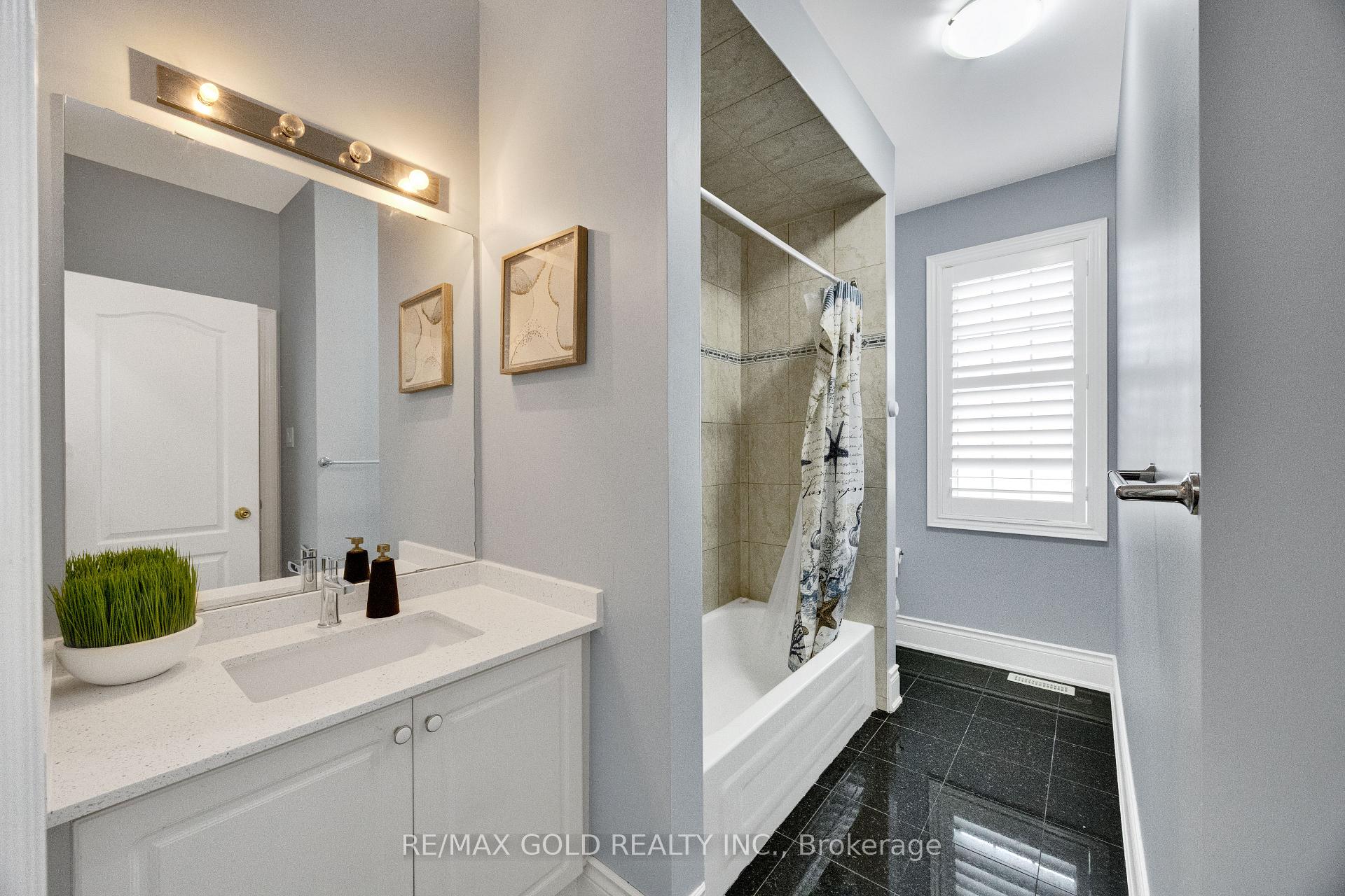 Photo 38 of 120 Watsonbrook Drive, Brampton, Sandringham-Wellington — HOMEH
