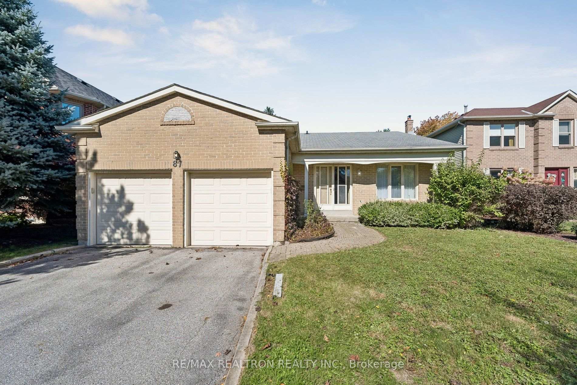 Photo 1 of 87 Peevers Crescent, Newmarket, Glenway Estates — HOMEH