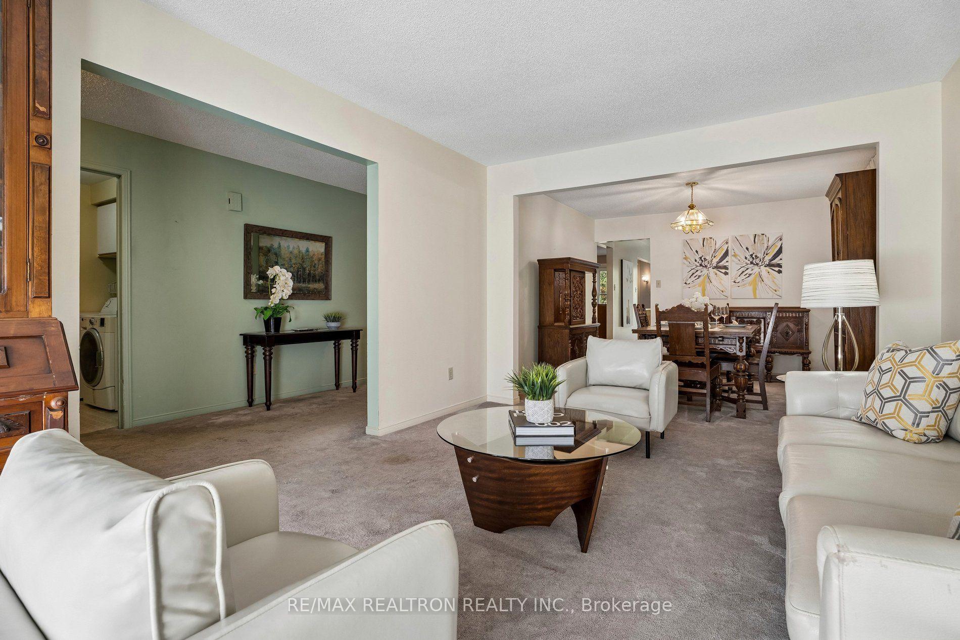 Photo 7 of 87 Peevers Crescent, Newmarket, Glenway Estates — HOMEH