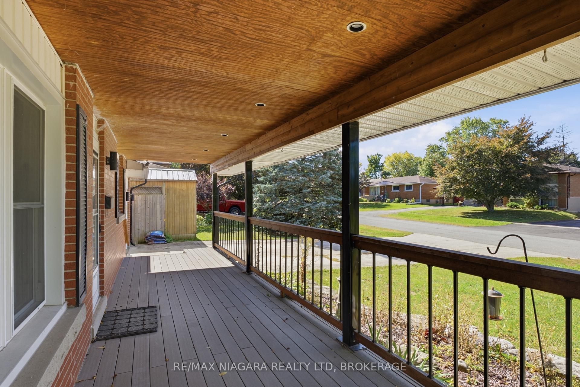 Photo 4 of 163 Champlain Drive, Fort Erie, Central — HOMEH