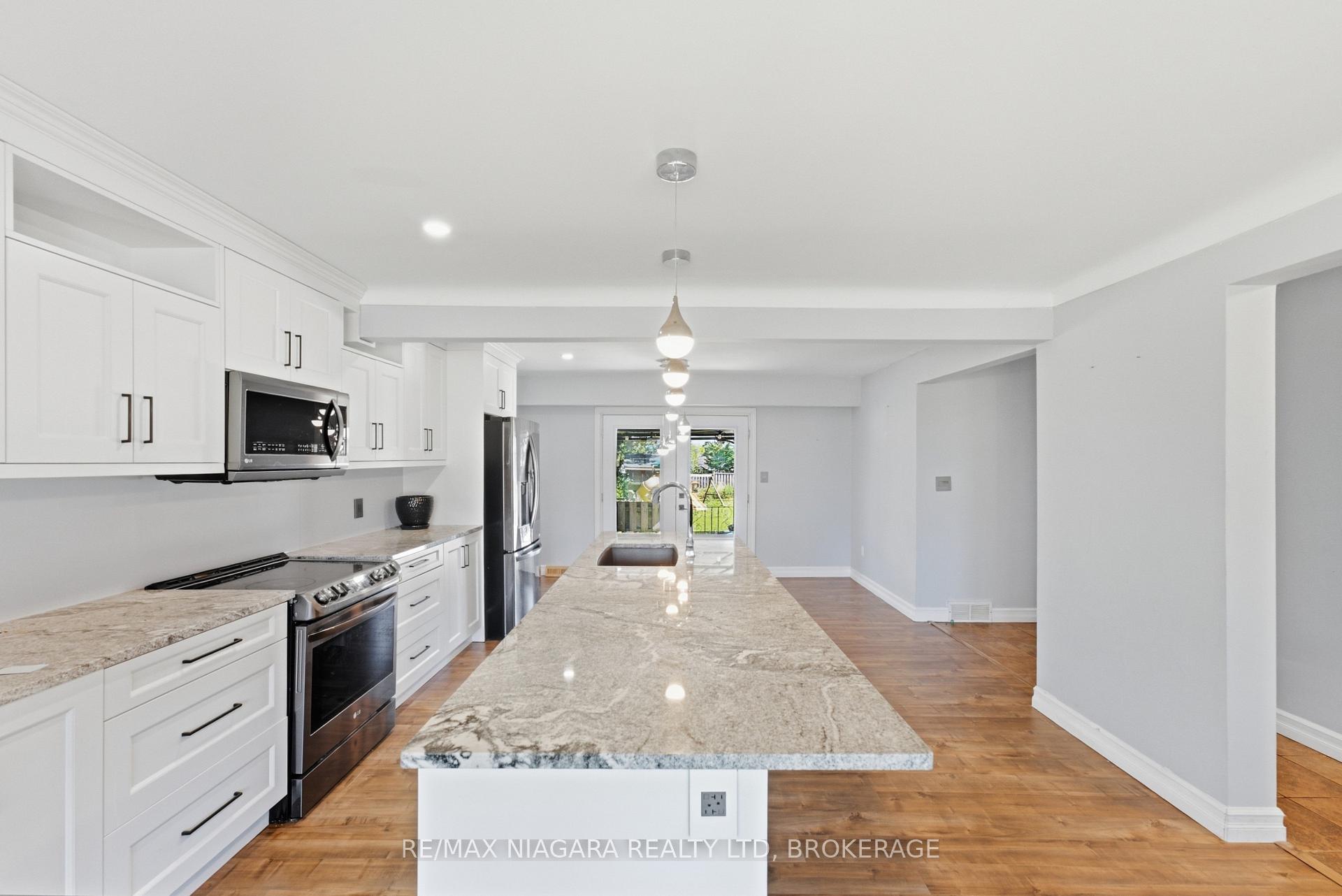 Photo 10 of 163 Champlain Drive, Fort Erie, Central — HOMEH