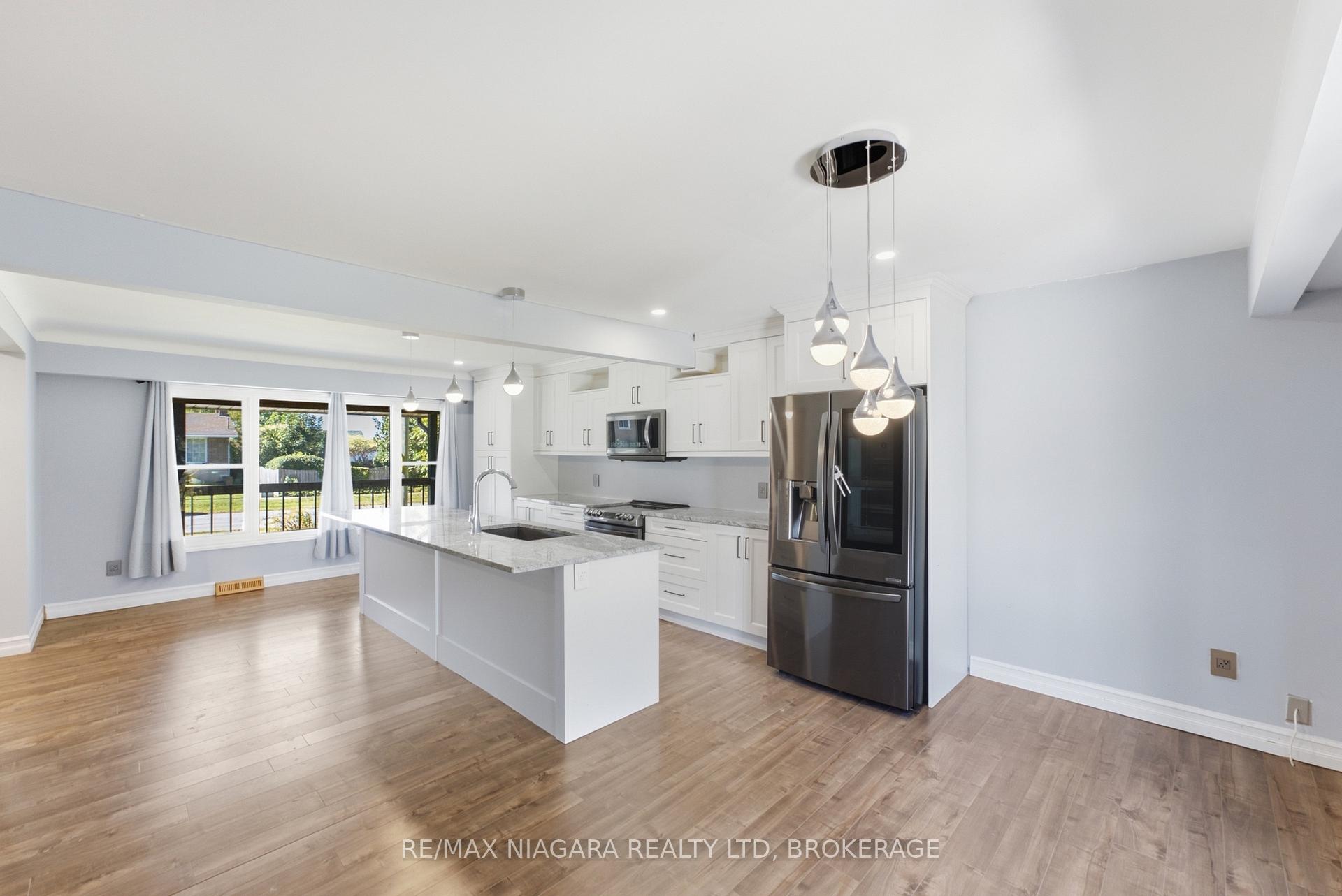 Photo 11 of 163 Champlain Drive, Fort Erie, Central — HOMEH