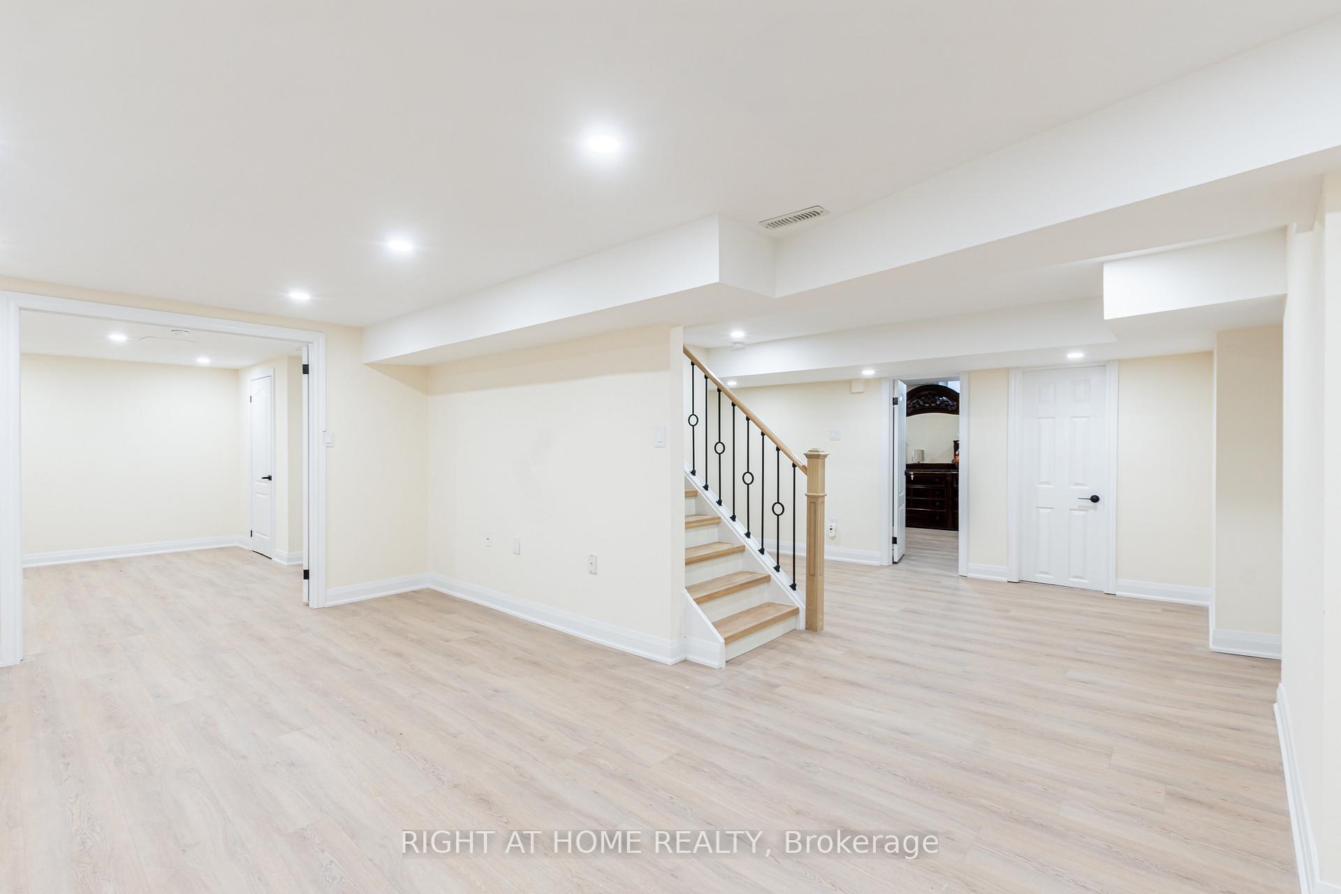 Photo 2 of Unit Basement, 43 Greenbush Place, Whitby, Pringle Creek — HOMEH