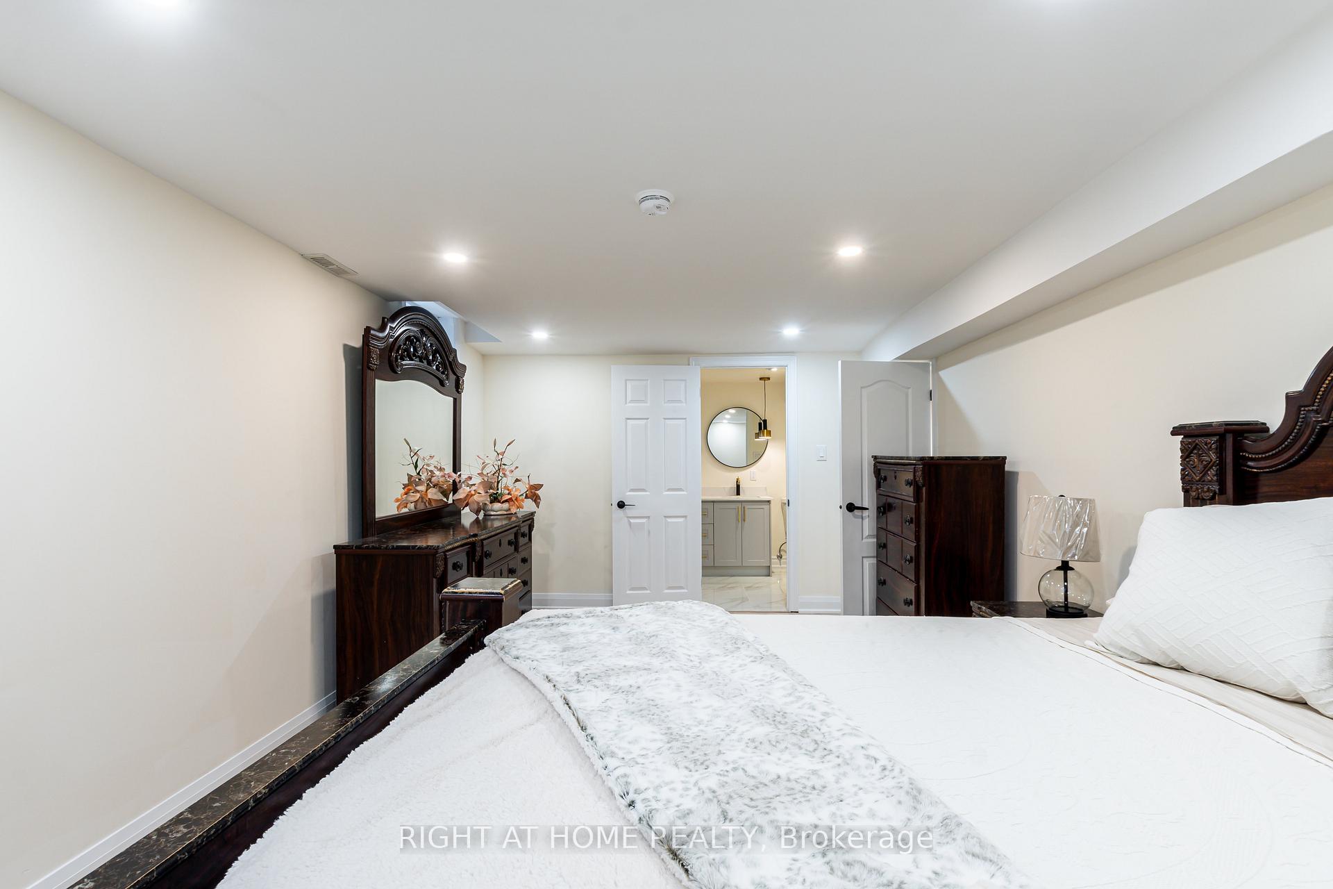 Photo 8 of Unit Basement, 43 Greenbush Place, Whitby, Pringle Creek — HOMEH