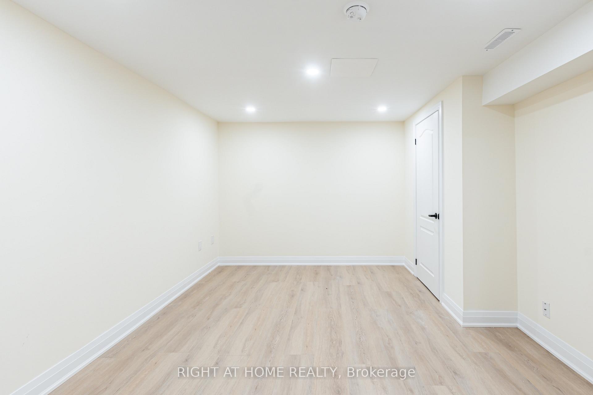 Photo 10 of Unit Basement, 43 Greenbush Place, Whitby, Pringle Creek — HOMEH