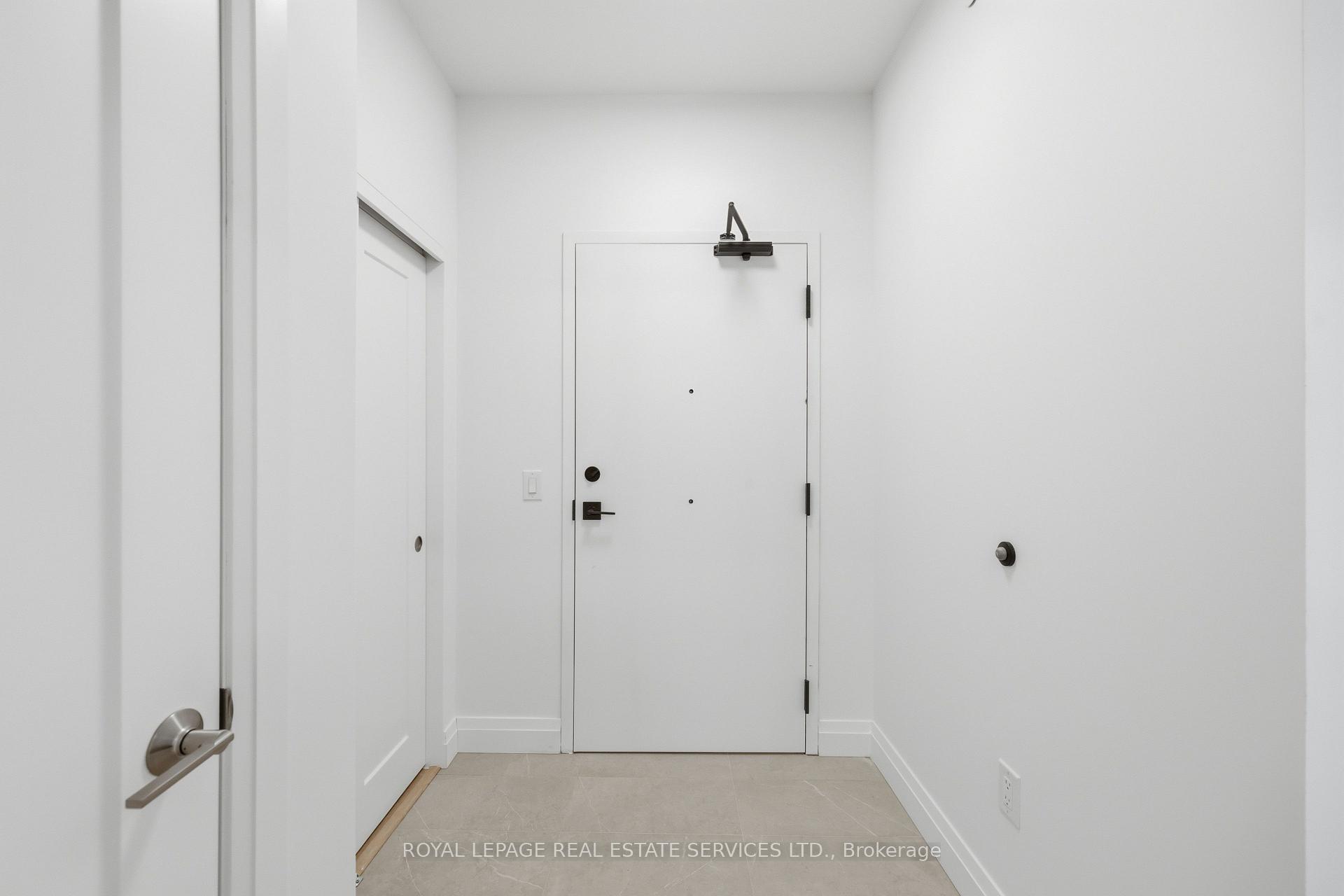 Photo 2 of Unit 402, 26 Mill Street, Halton Hills, Georgetown — HOMEH