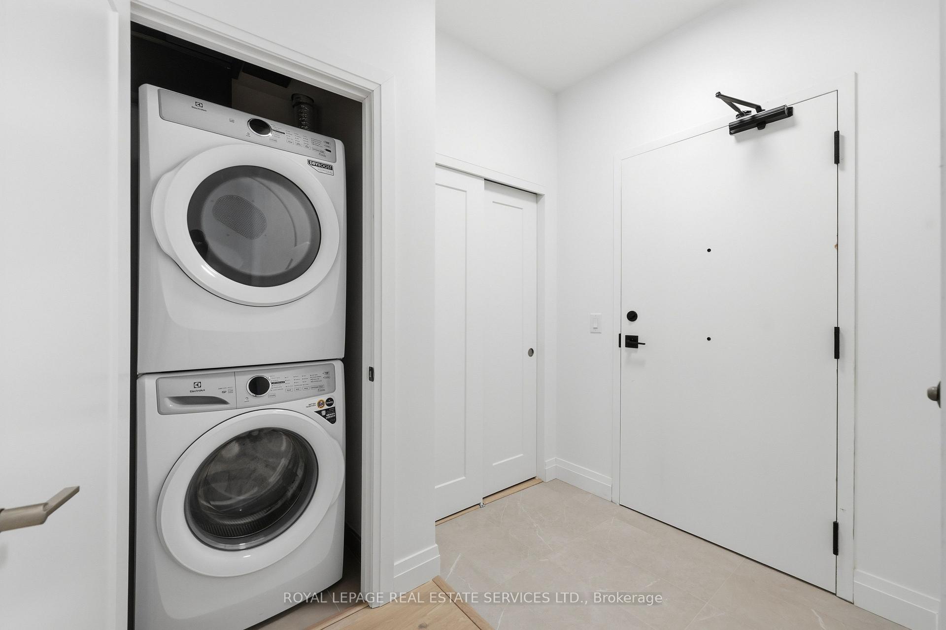 Photo 4 of Unit 402, 26 Mill Street, Halton Hills, Georgetown — HOMEH