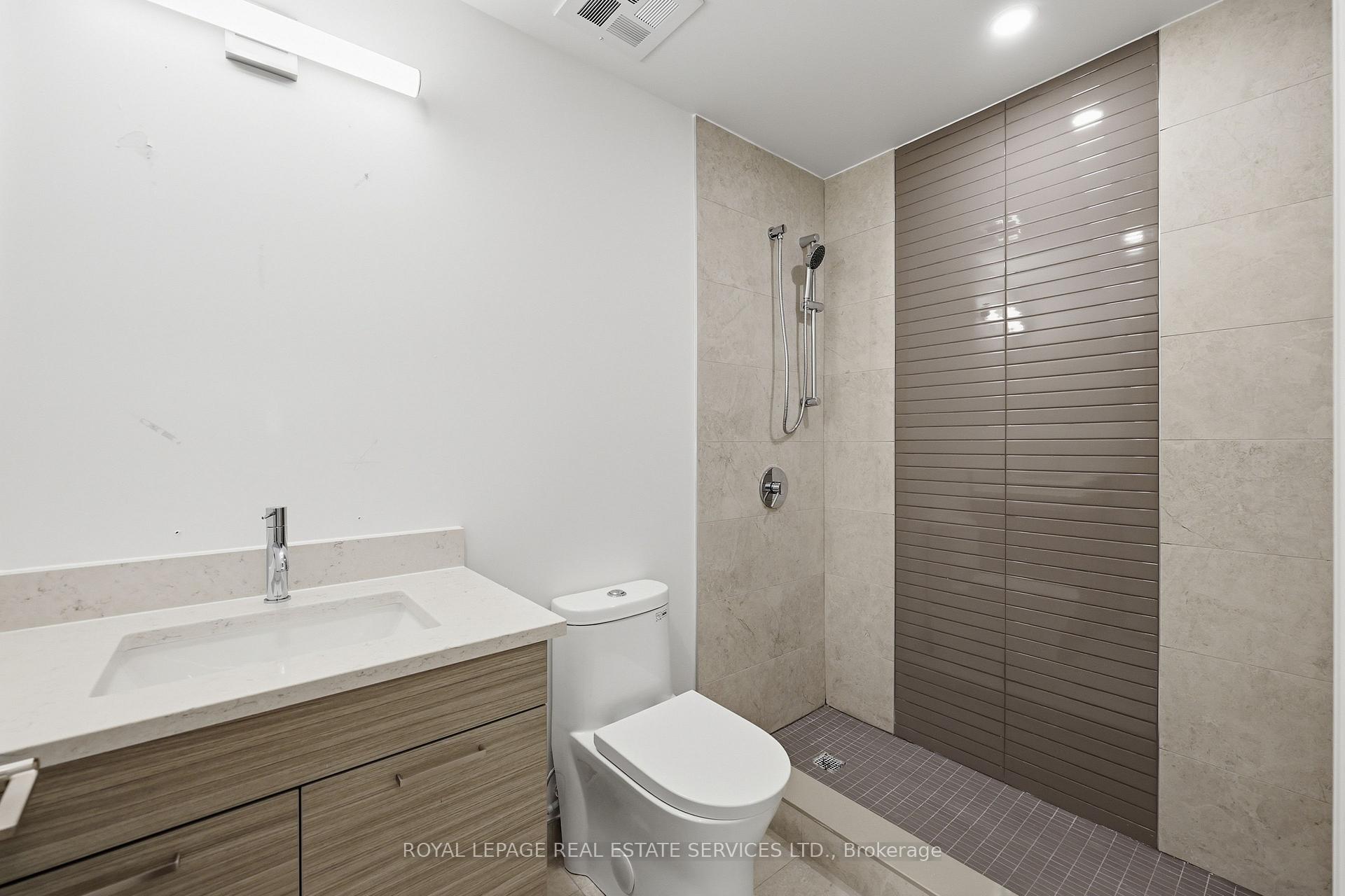 Photo 5 of Unit 402, 26 Mill Street, Halton Hills, Georgetown — HOMEH