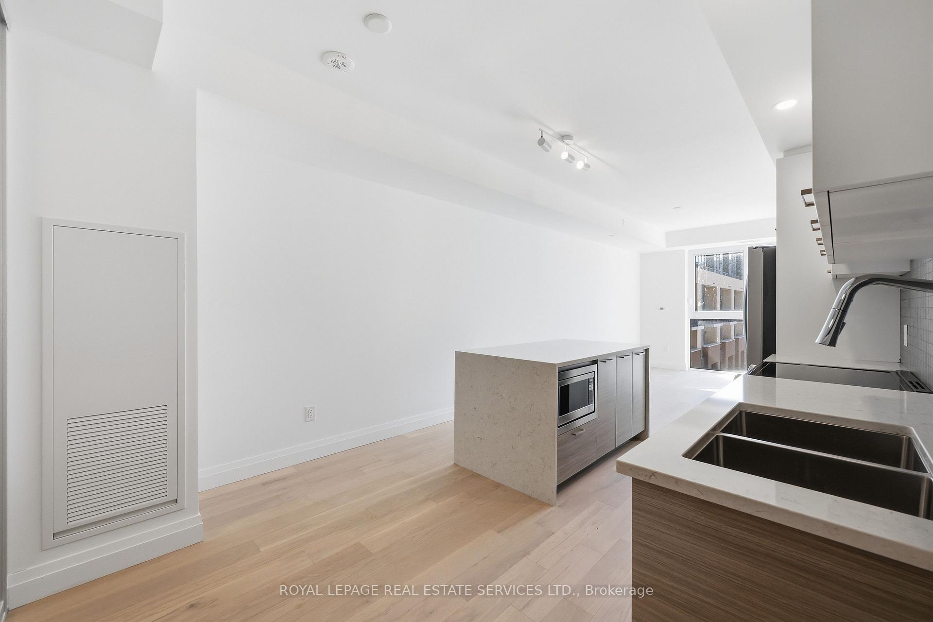 Photo 6 of Unit 402, 26 Mill Street, Halton Hills, Georgetown — HOMEH