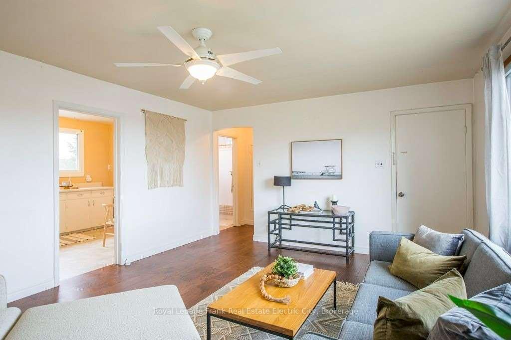 Photo 5 of 611 Watts Avenue, Peterborough, Ashburnham Ward 4 — HOMEH