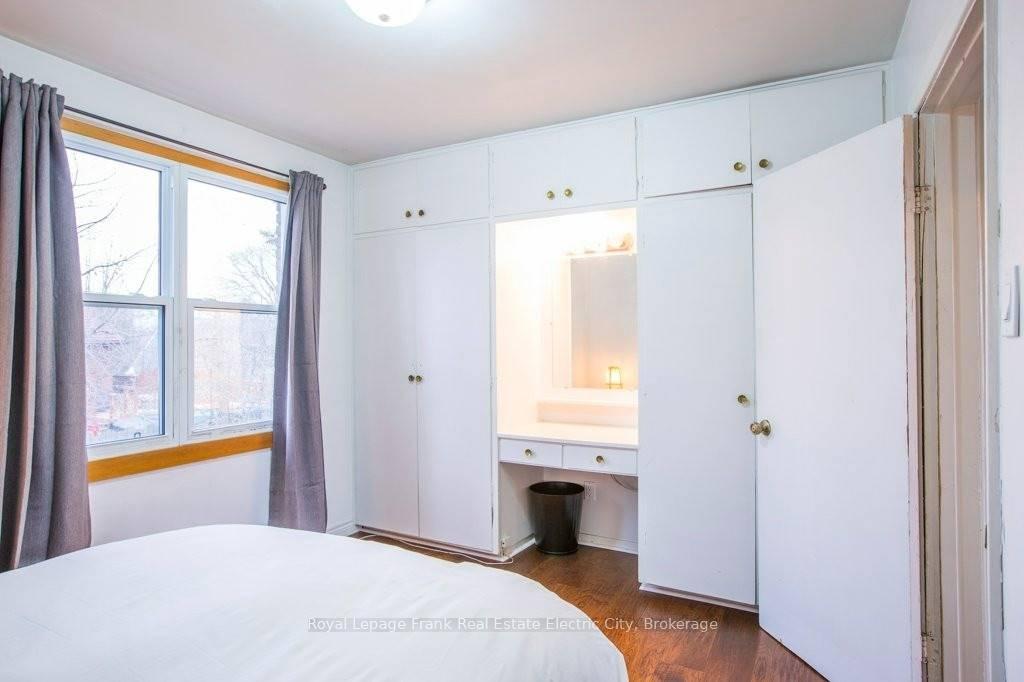 Photo 9 of 611 Watts Avenue, Peterborough, Ashburnham Ward 4 — HOMEH