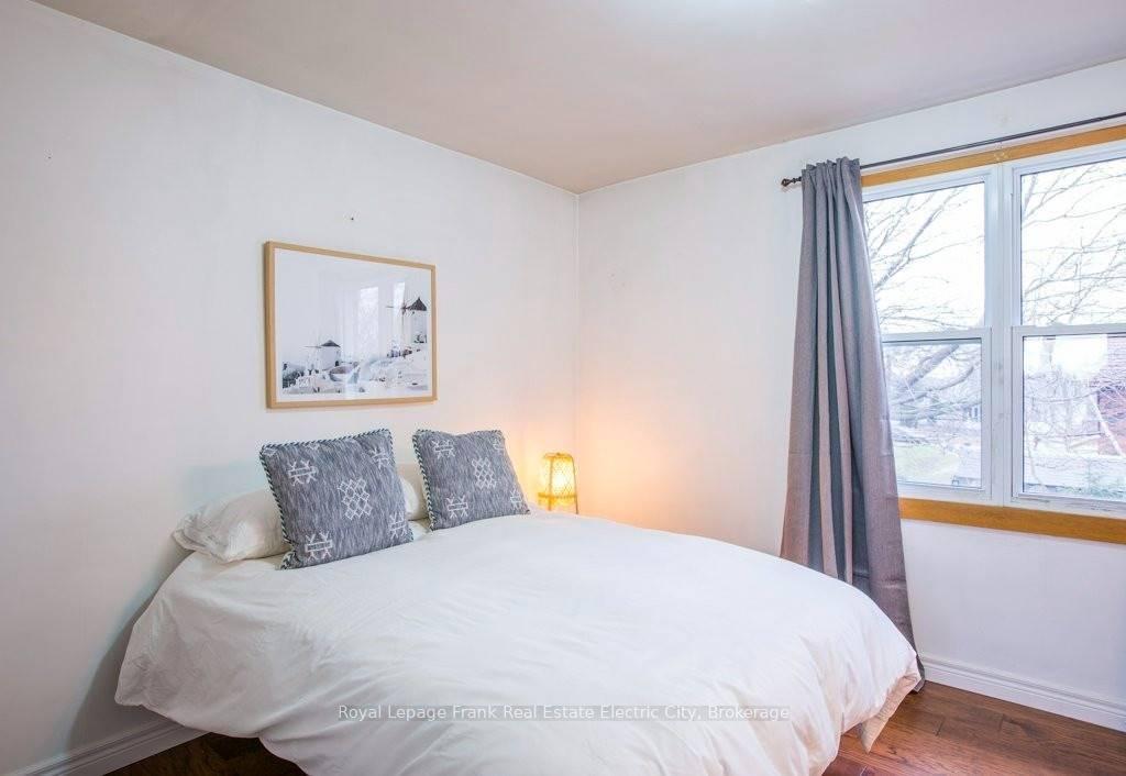 Photo 10 of 611 Watts Avenue, Peterborough, Ashburnham Ward 4 — HOMEH