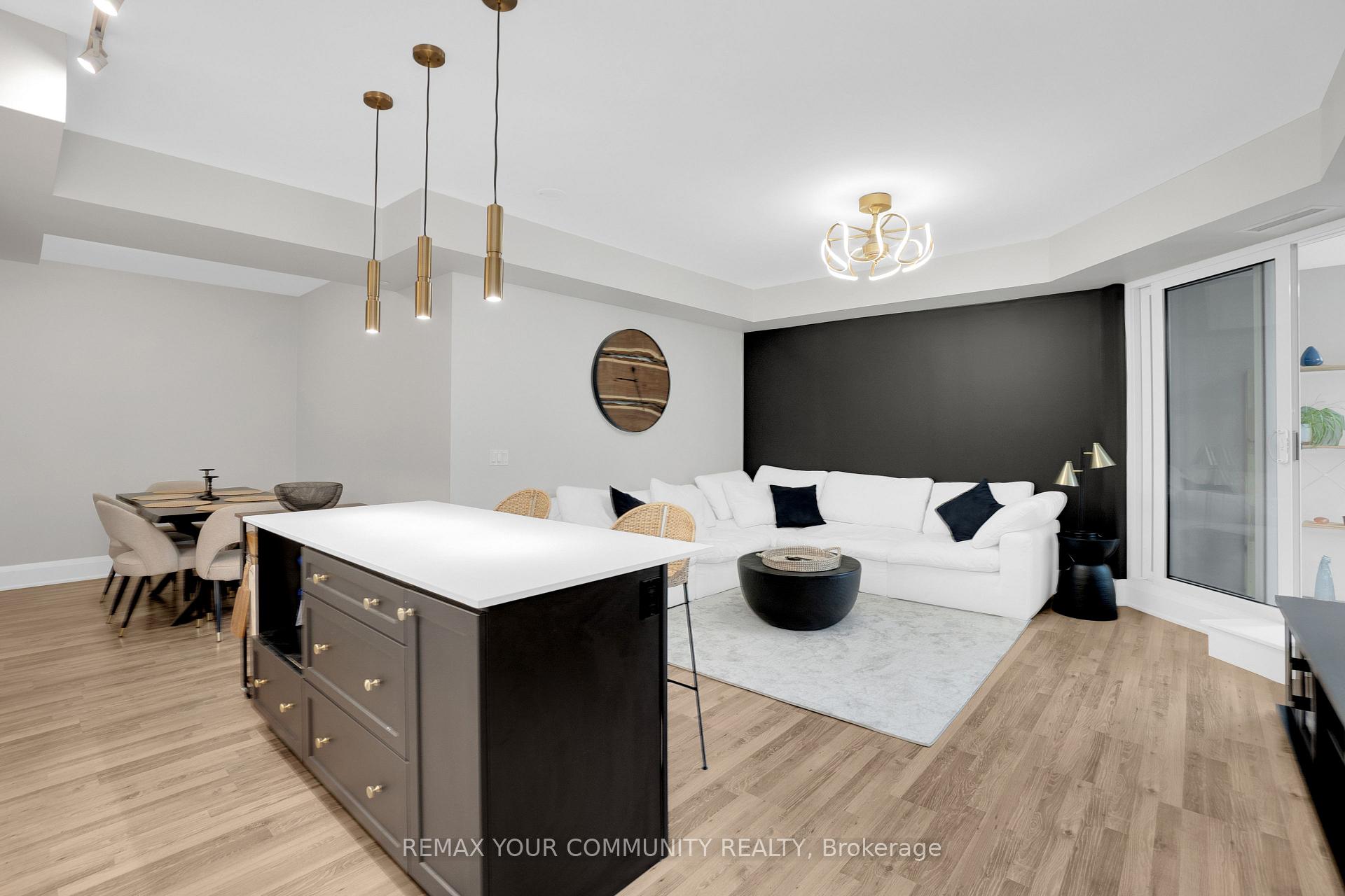 Photo 4 of Unit 523, 9085 Jane Street, Vaughan, Concord — HOMEH
