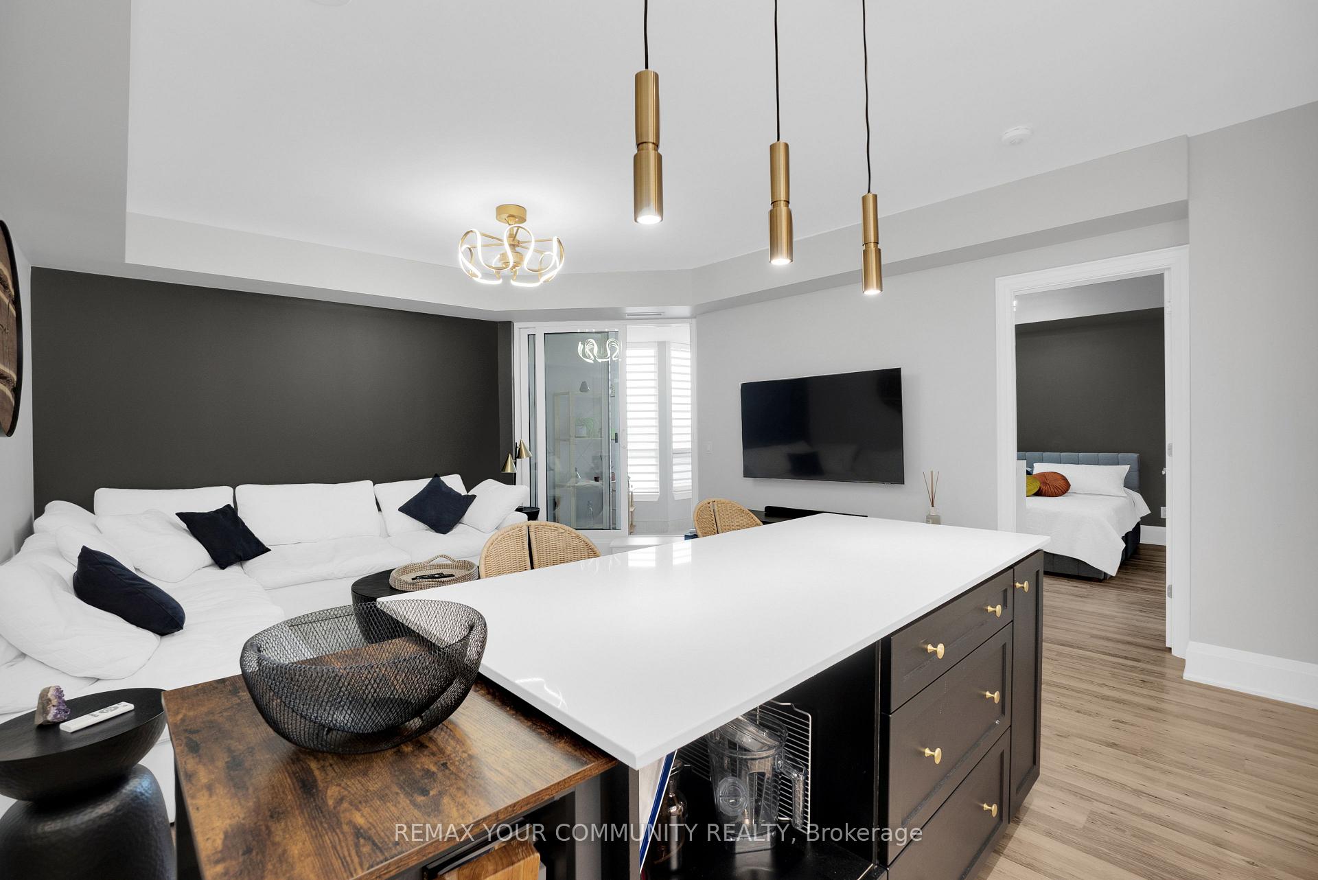 Photo 5 of Unit 523, 9085 Jane Street, Vaughan, Concord — HOMEH