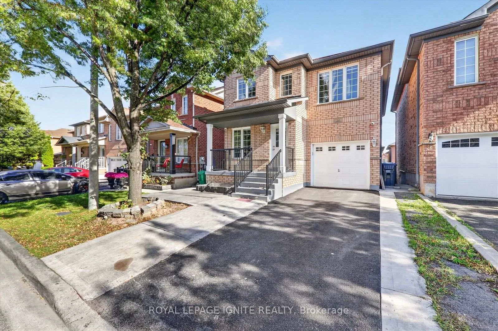 Photo 1 of 26 Roxton Crescent, Brampton, Fletcher's Meadow — HOMEH