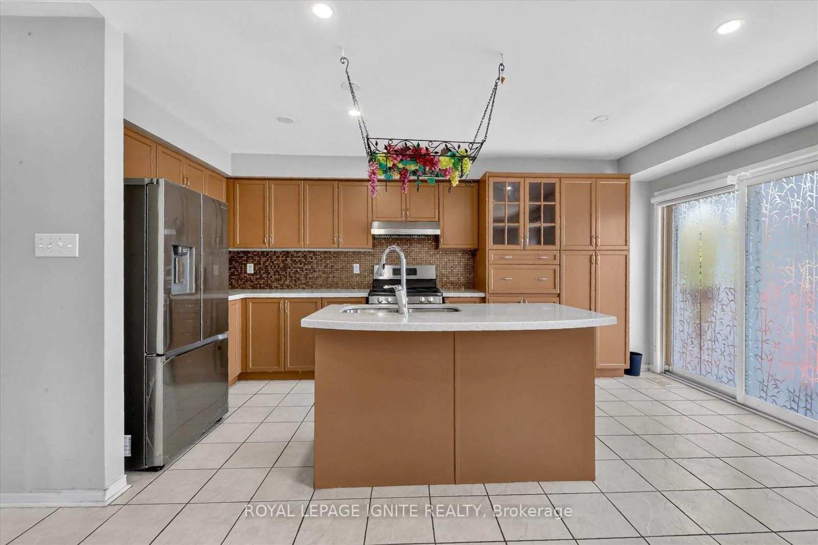 Photo 22 of 26 Roxton Crescent, Brampton, Fletcher's Meadow — HOMEH