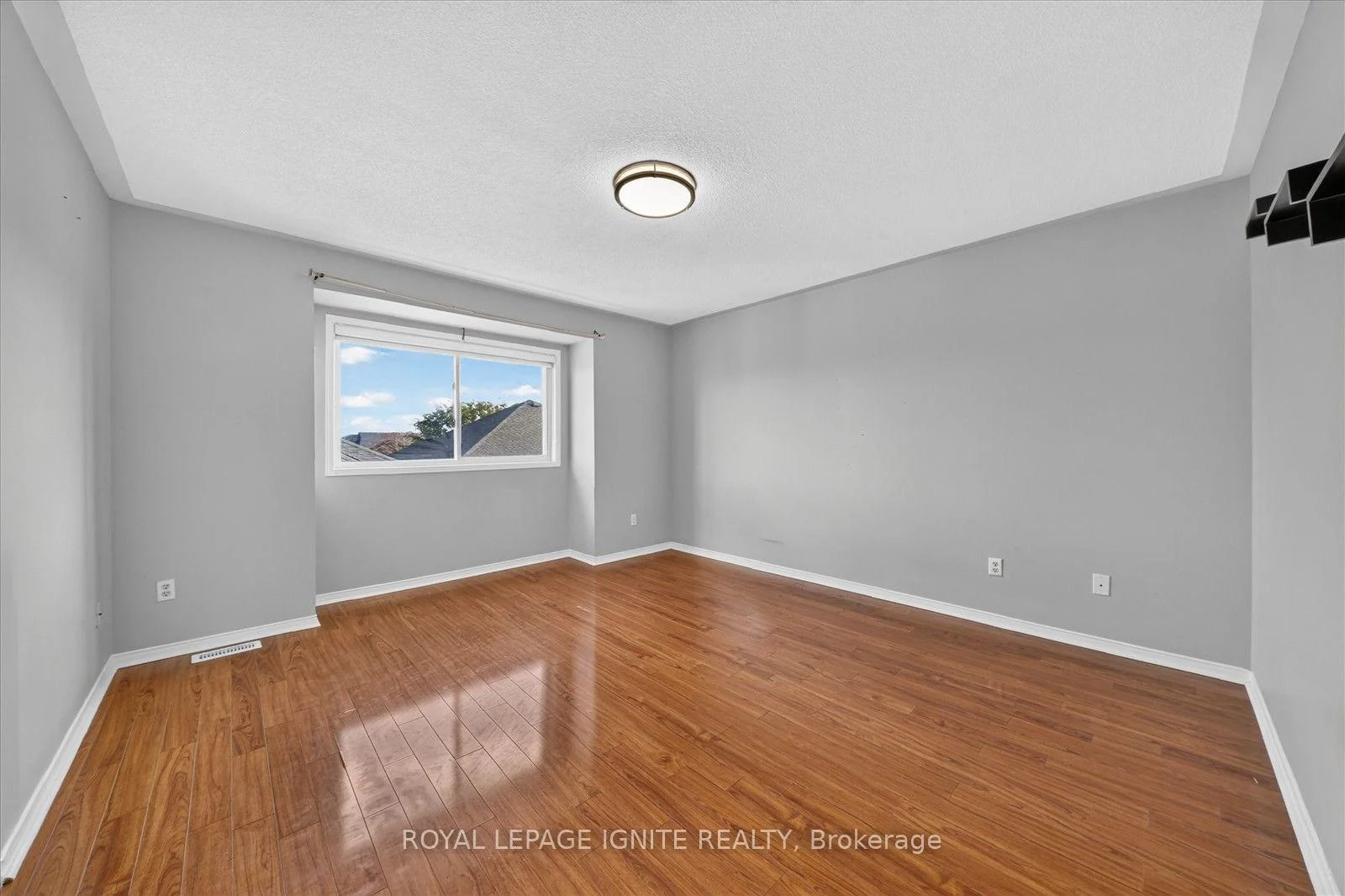 Photo 27 of 26 Roxton Crescent, Brampton, Fletcher's Meadow — HOMEH