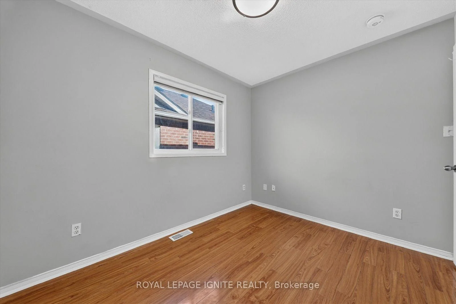 Photo 32 of 26 Roxton Crescent, Brampton, Fletcher's Meadow — HOMEH