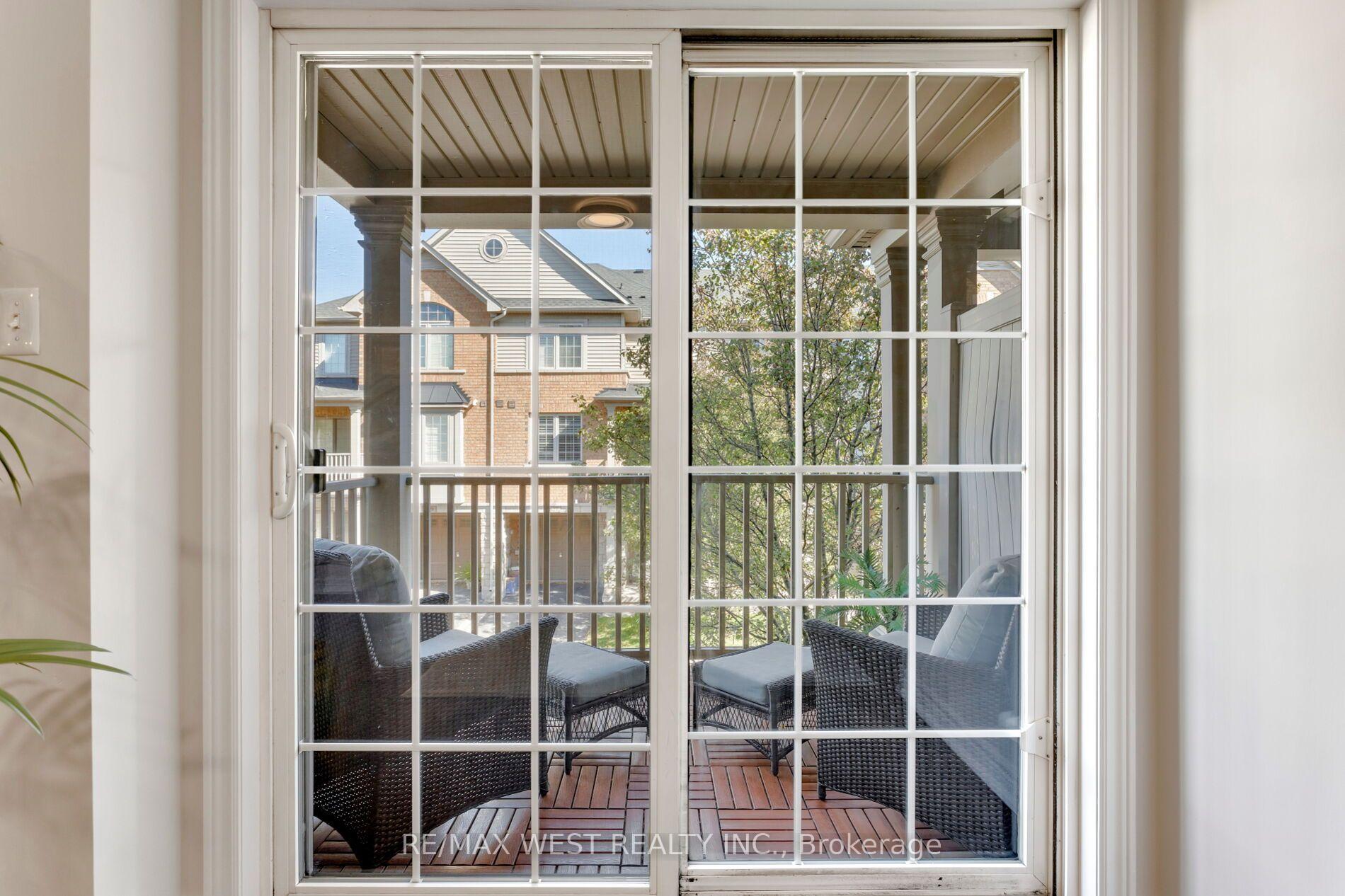Photo 11 of 628 Bibby Common, Burlington, Shoreacres — HOMEH