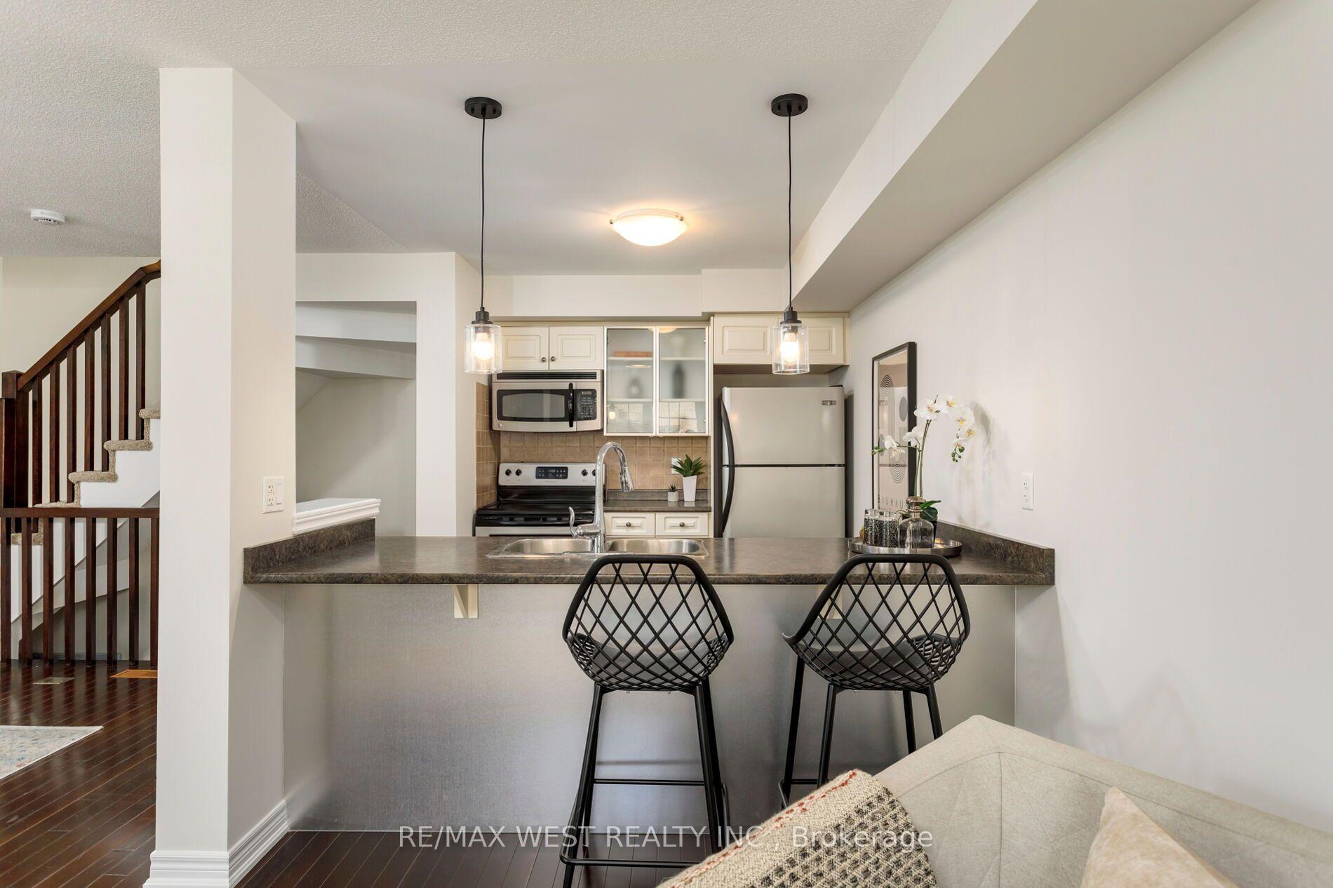 Photo 17 of 628 Bibby Common, Burlington, Shoreacres — HOMEH