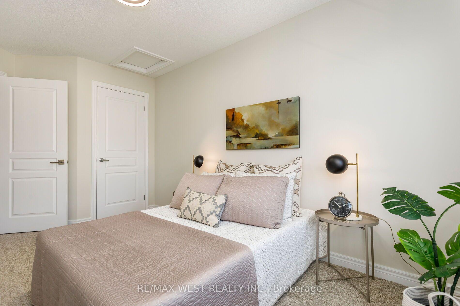 Photo 25 of 628 Bibby Common, Burlington, Shoreacres — HOMEH