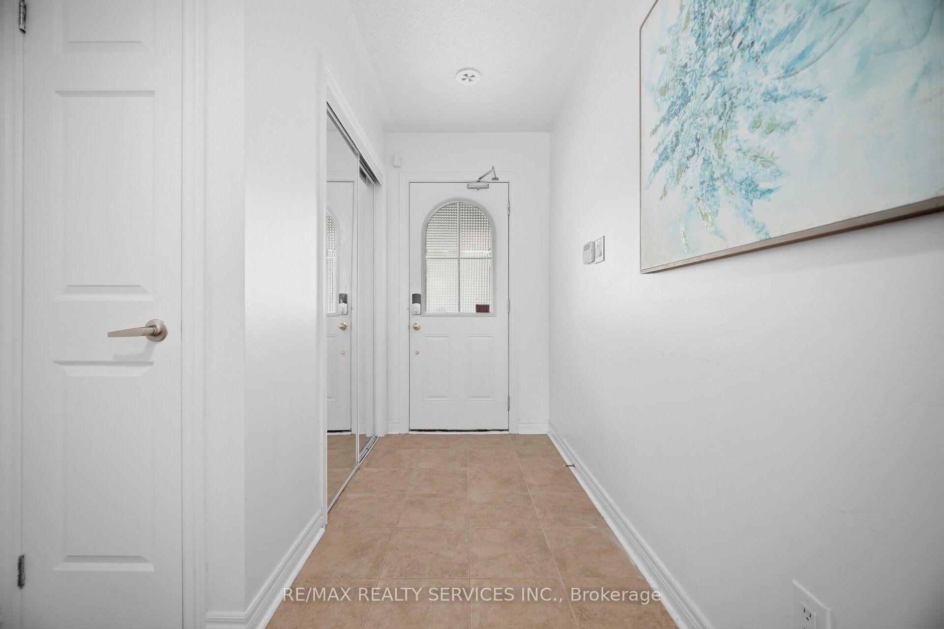 Photo 5 of Unit 42, 7 Cedar Lake Crescent, Brampton, Bram West — HOMEH