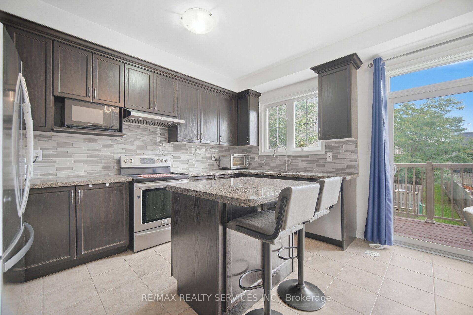 Photo 14 of Unit 42, 7 Cedar Lake Crescent, Brampton, Bram West — HOMEH