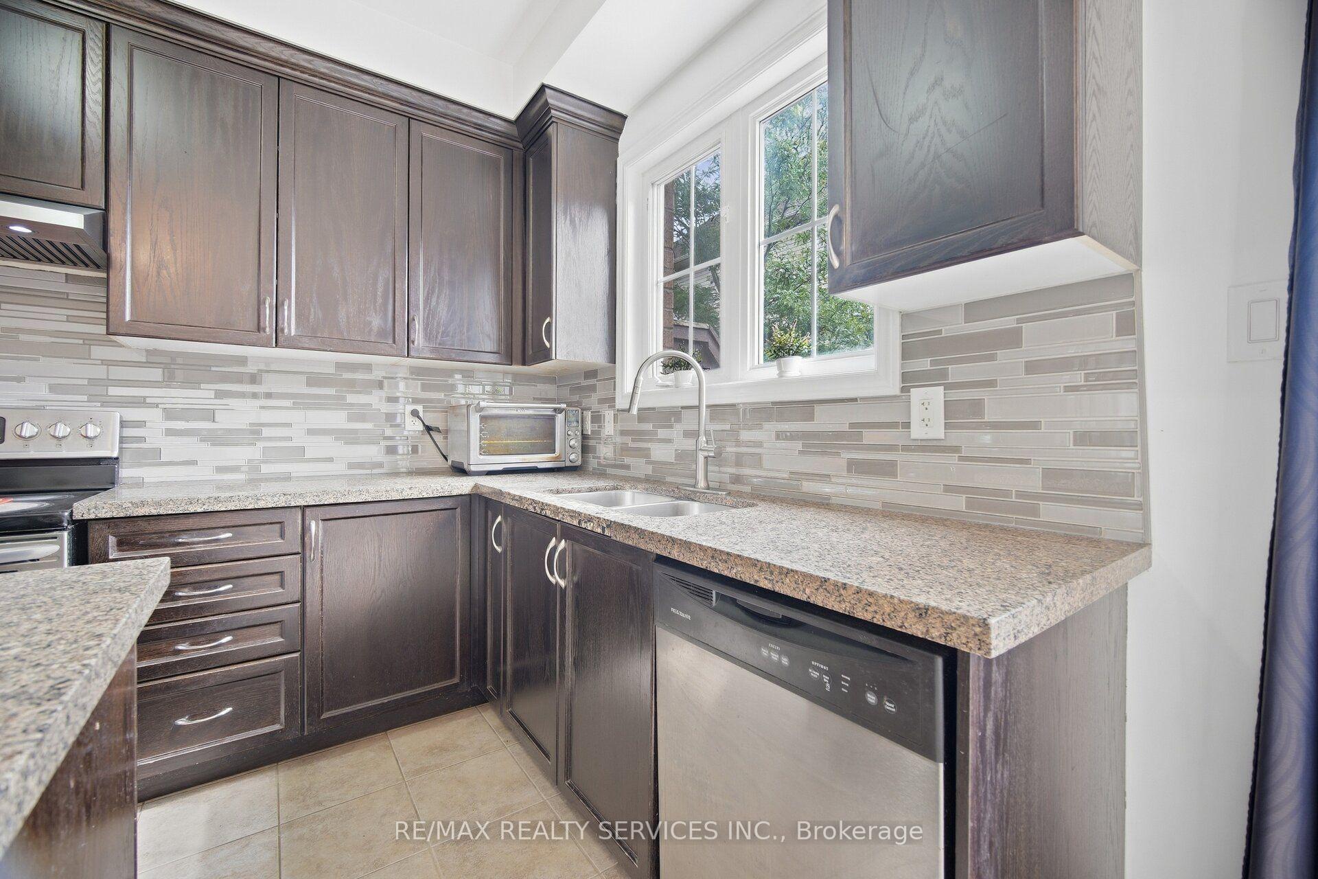 Photo 17 of Unit 42, 7 Cedar Lake Crescent, Brampton, Bram West — HOMEH
