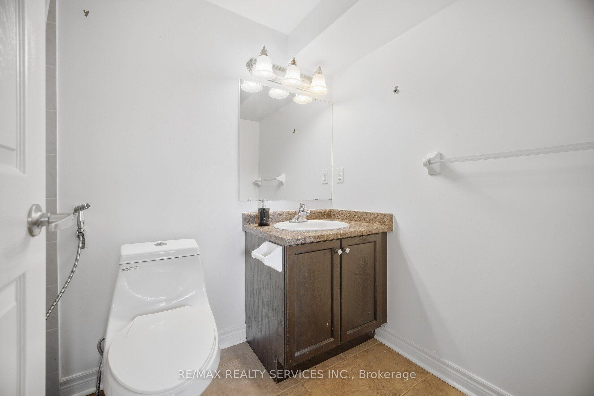 Photo 41 of Unit 42, 7 Cedar Lake Crescent, Brampton, Bram West — HOMEH