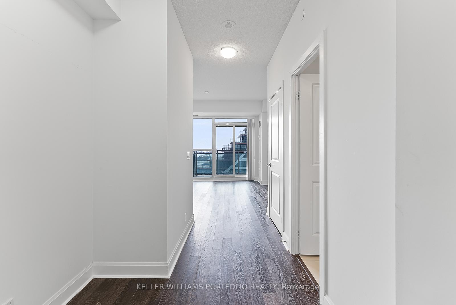 Photo 2 of Unit 1011, 33 Shore Breeze Drive, Etobicoke, Mimico — HOMEH