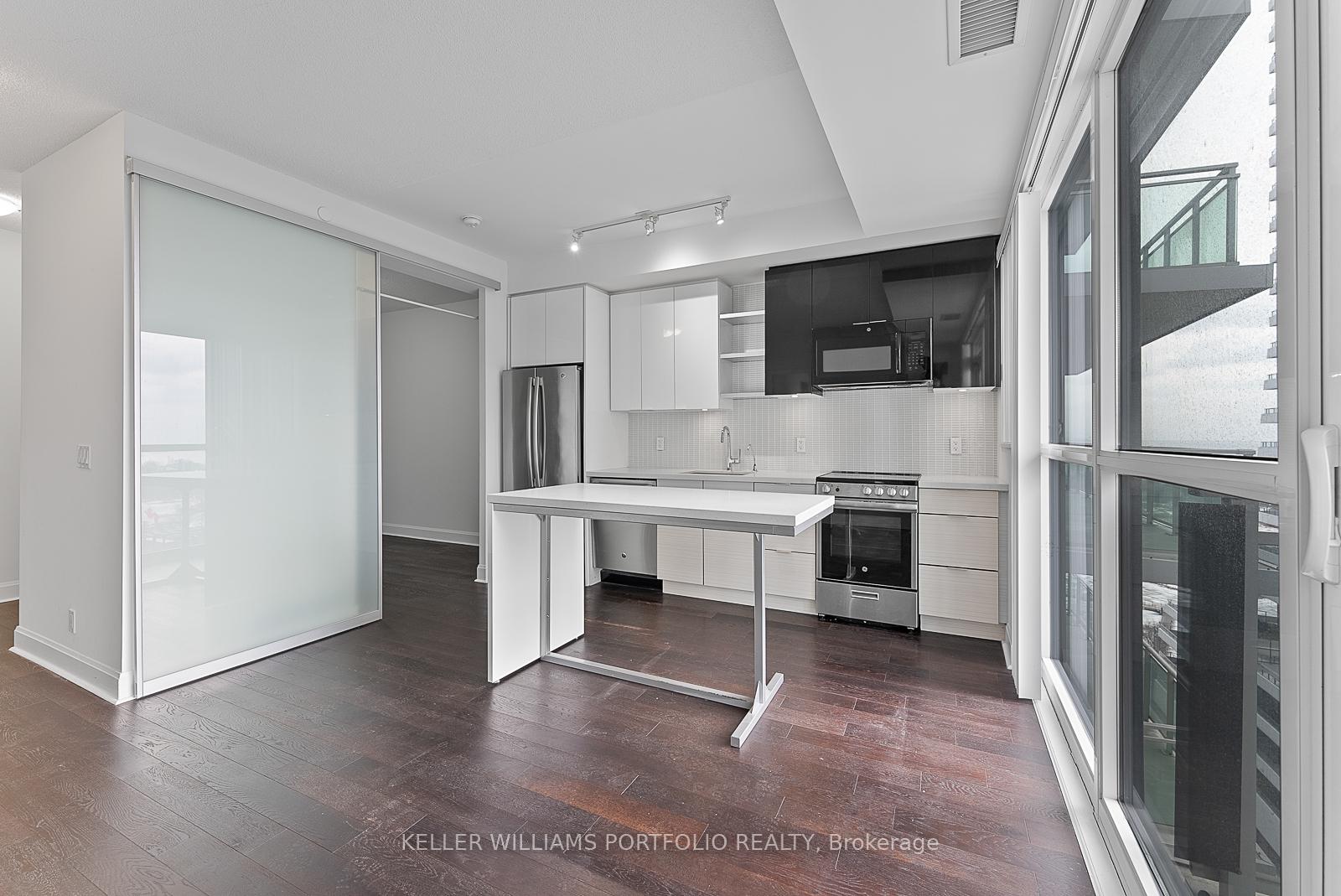 Photo 8 of Unit 1011, 33 Shore Breeze Drive, Etobicoke, Mimico — HOMEH