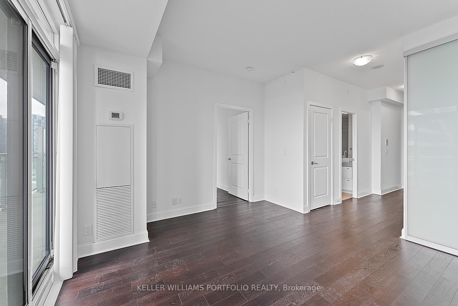 Photo 11 of Unit 1011, 33 Shore Breeze Drive, Etobicoke, Mimico — HOMEH