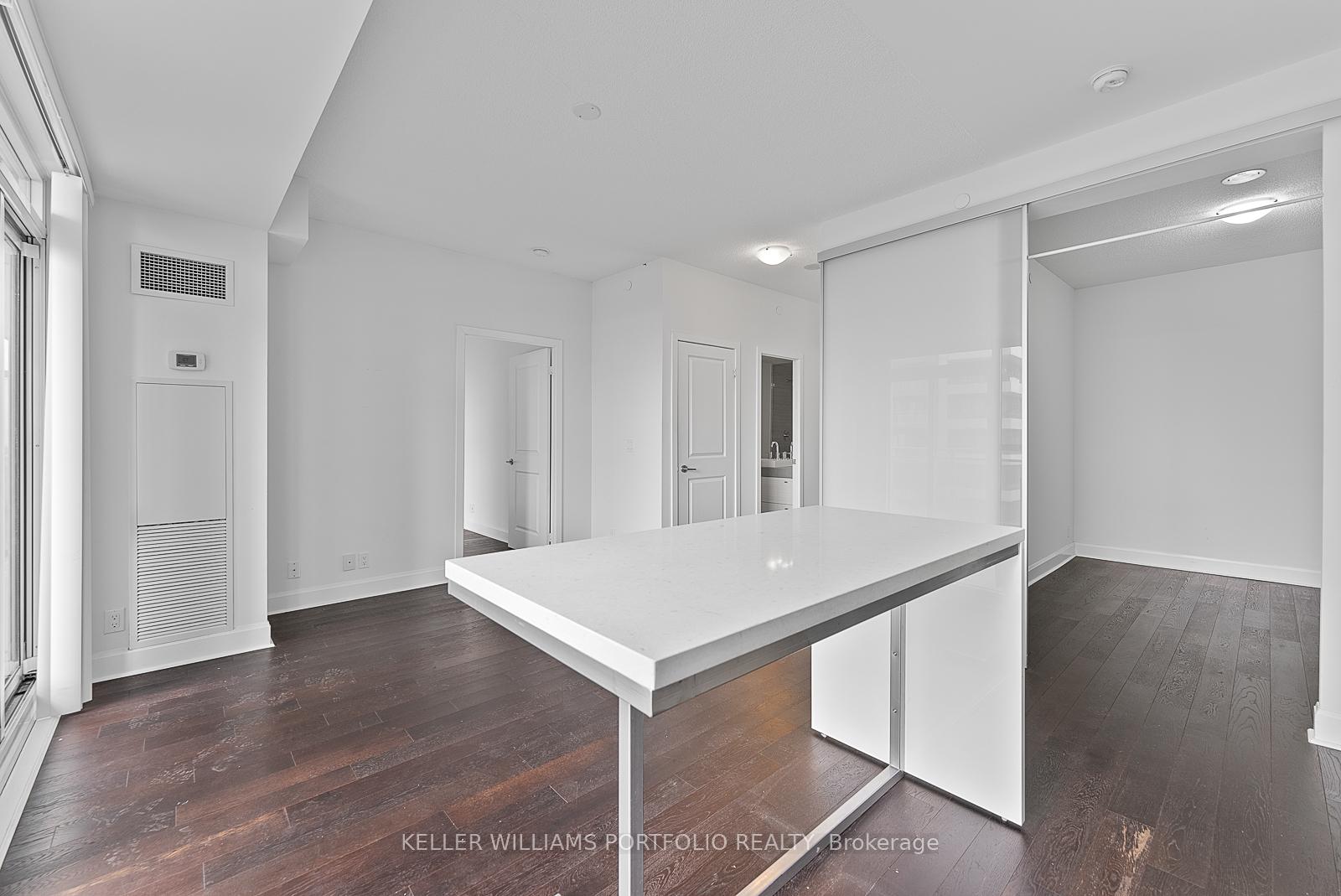 Photo 12 of Unit 1011, 33 Shore Breeze Drive, Etobicoke, Mimico — HOMEH