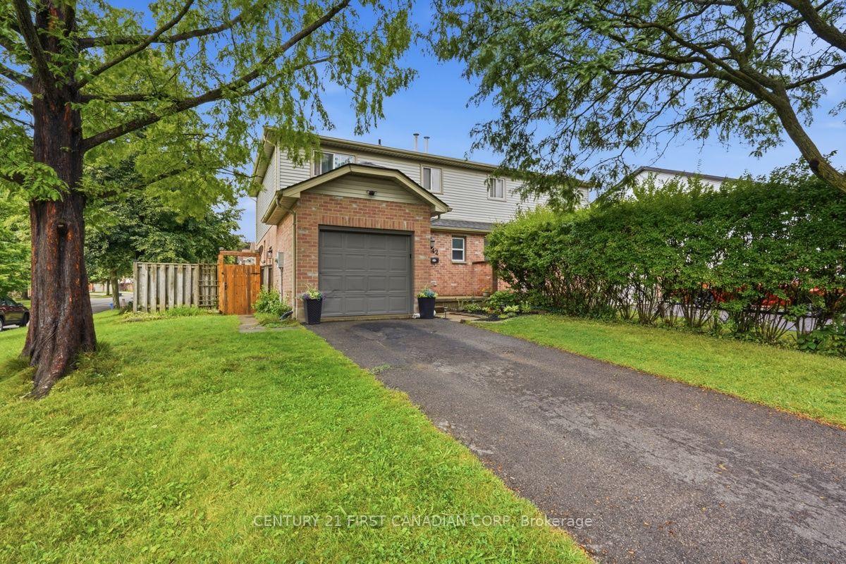 Photo of 242 Martinet Avenue