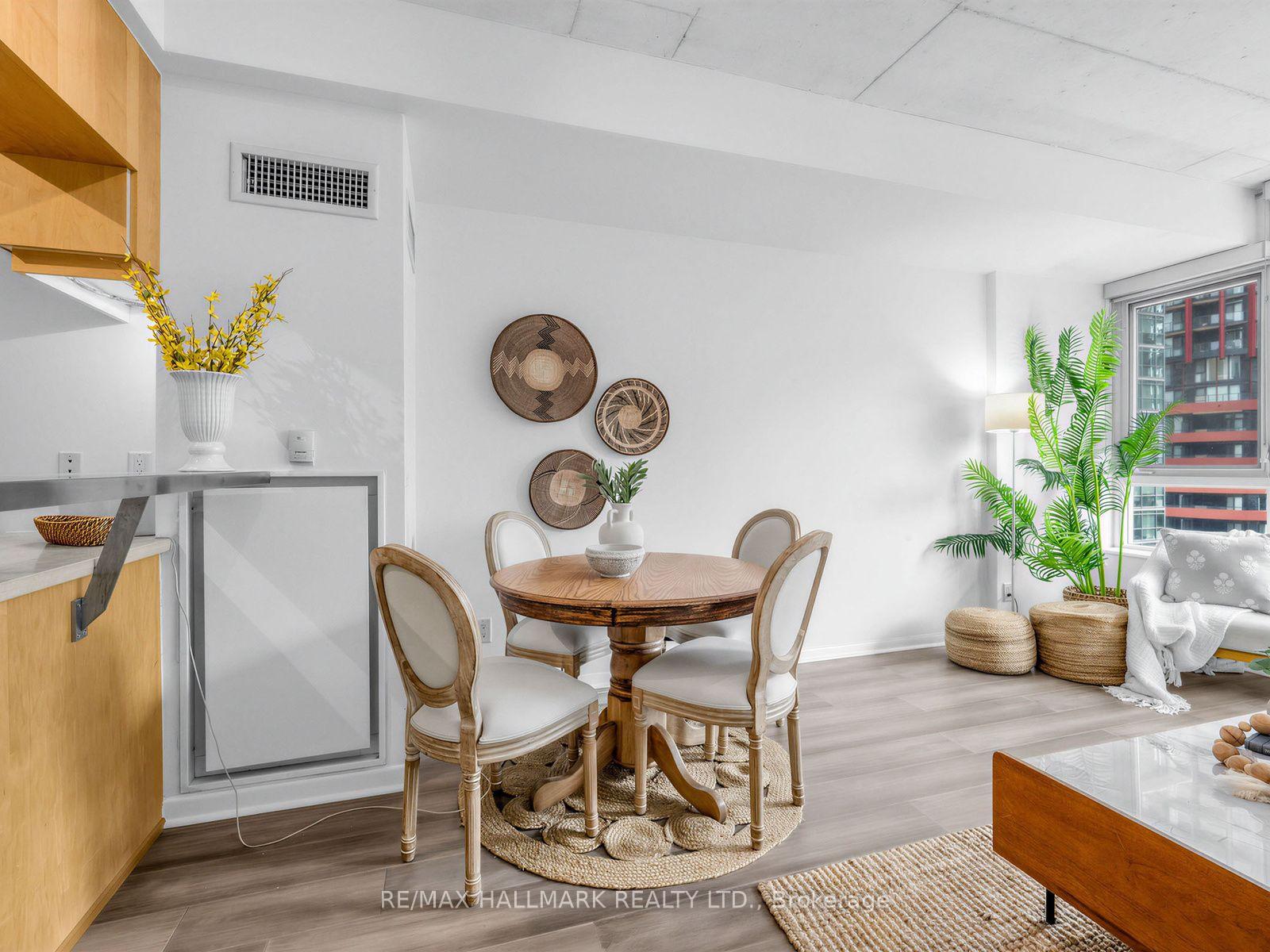 Photo 10 of Unit 728, 333 Adelaide Street E, Toronto, Moss Park — HOMEH