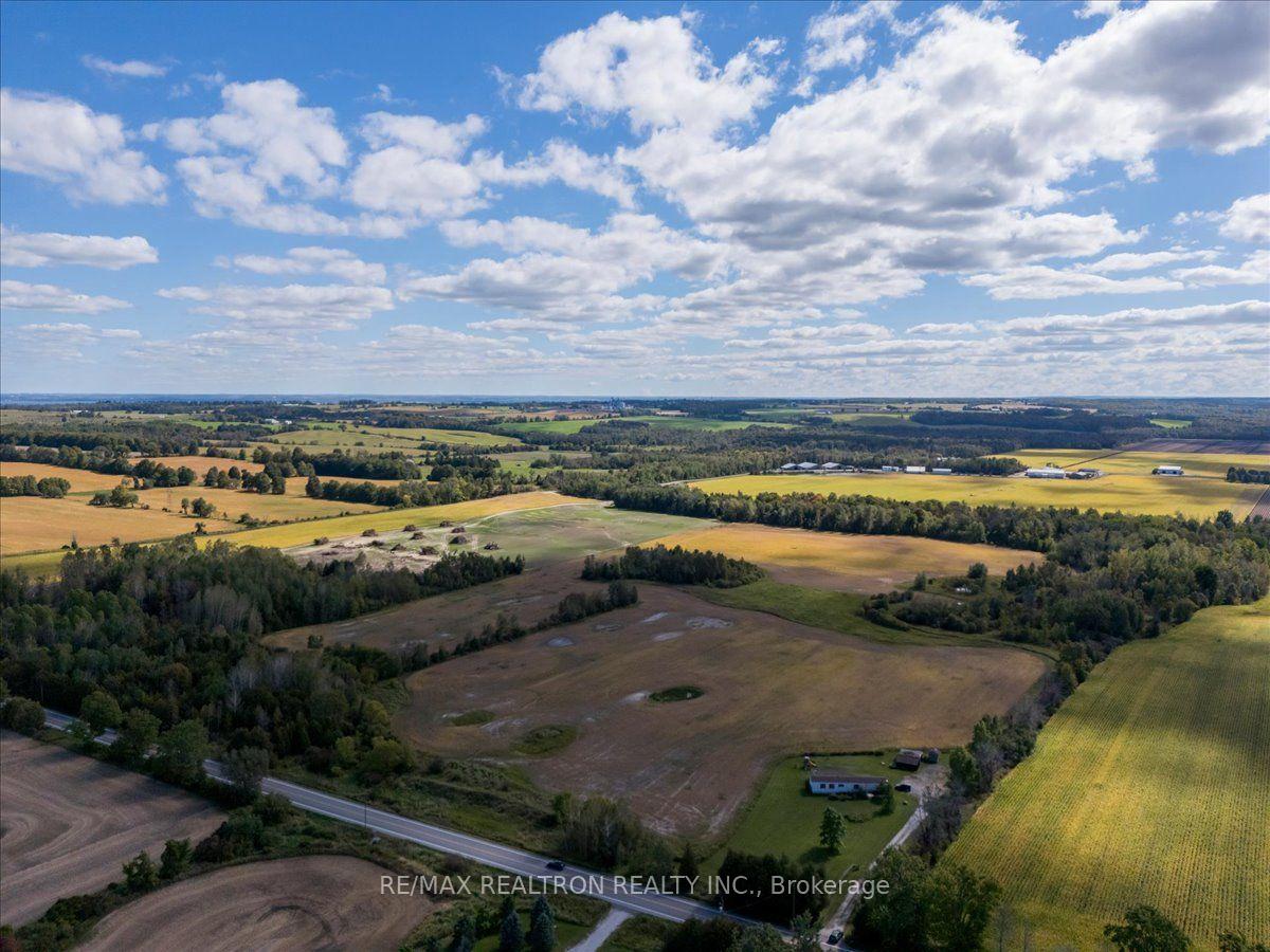 Photo 4 of 2755 4th Line, Innisfil, Rural Innisfil — HOMEH