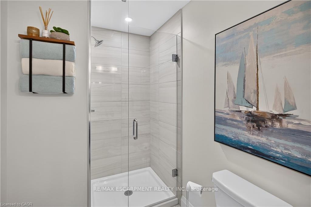 Photo 8 of Unit 304, 30 Hamilton Street S, Hamilton, Waterdown — HOMEH