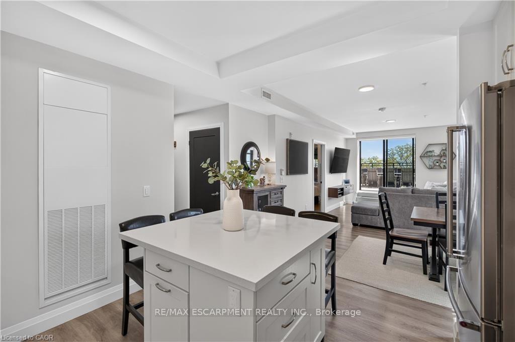 Photo 14 of Unit 304, 30 Hamilton Street S, Hamilton, Waterdown — HOMEH