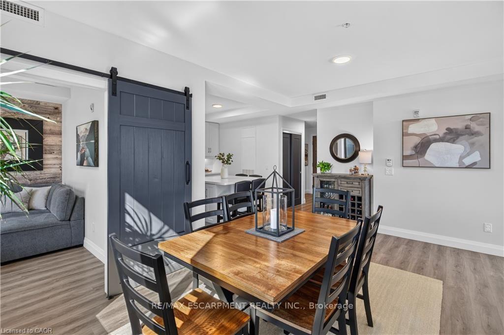 Photo 16 of Unit 304, 30 Hamilton Street S, Hamilton, Waterdown — HOMEH