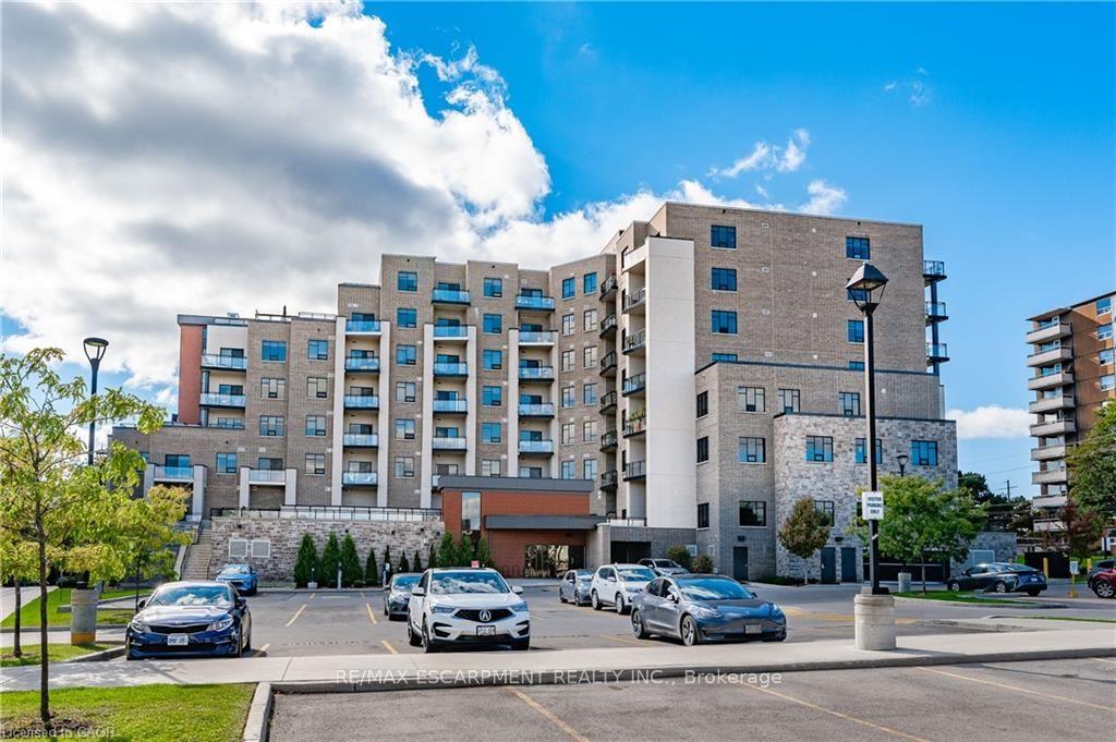 Photo 37 of Unit 304, 30 Hamilton Street S, Hamilton, Waterdown — HOMEH