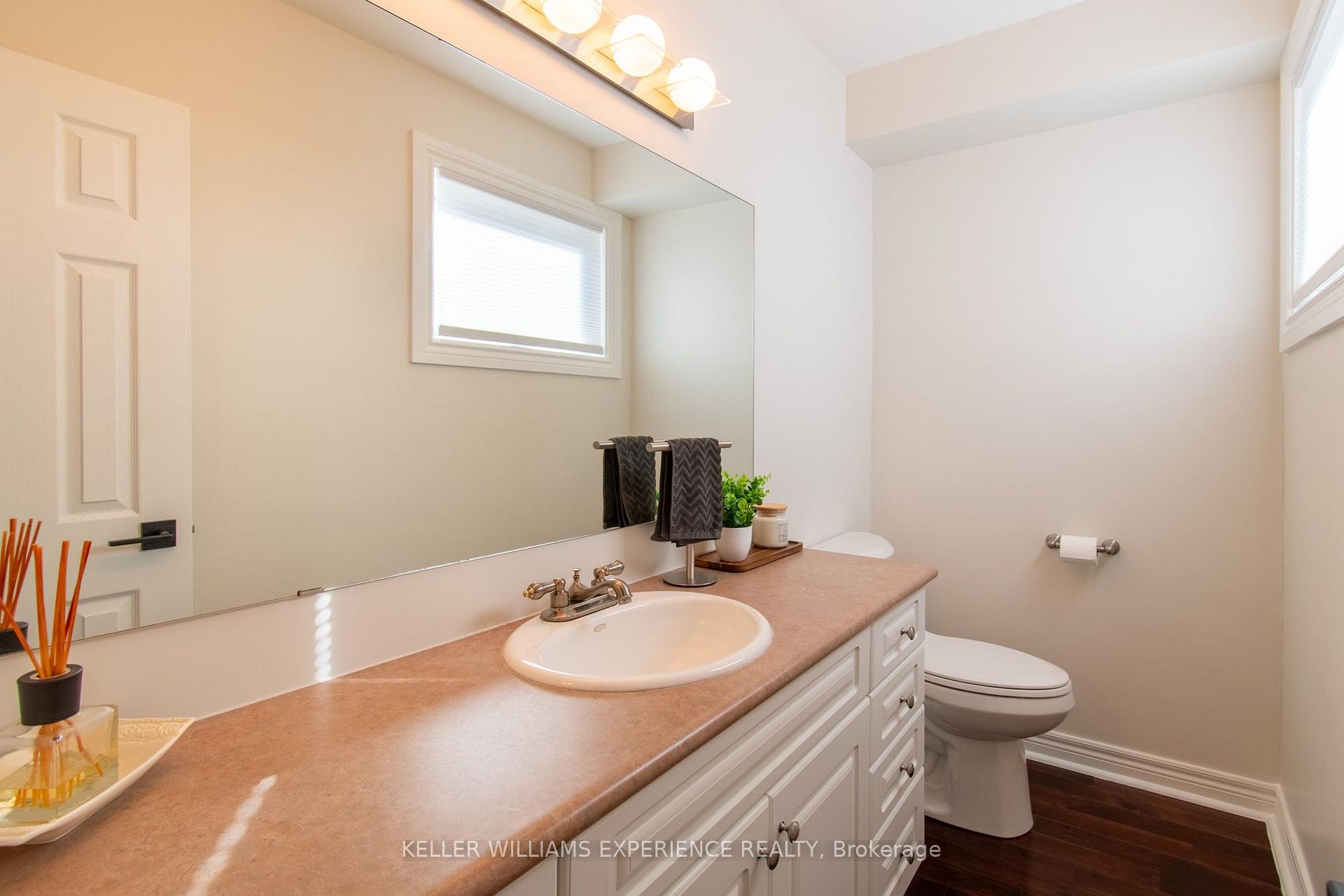 Photo 12 of 15 Woodcrest Road, Barrie, Allandale Heights — HOMEH