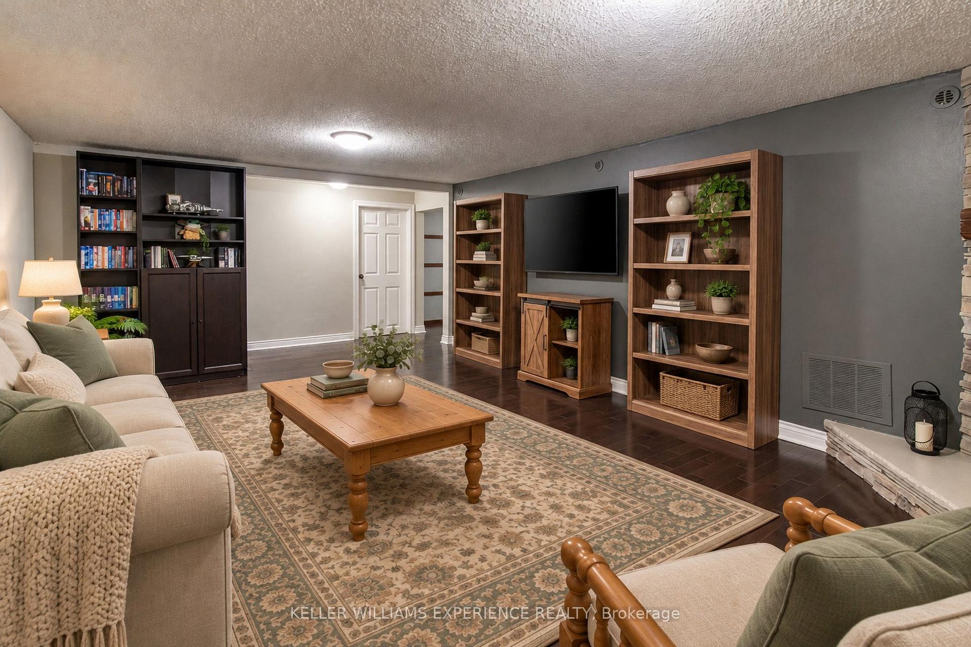 Photo 24 of 15 Woodcrest Road, Barrie, Allandale Heights — HOMEH
