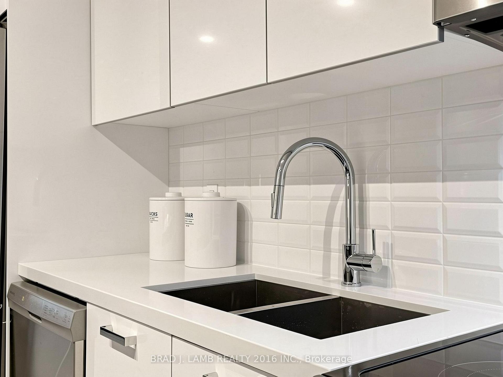 Photo 16 of Unit 305, 284 King Street E, Toronto, Moss Park — HOMEH