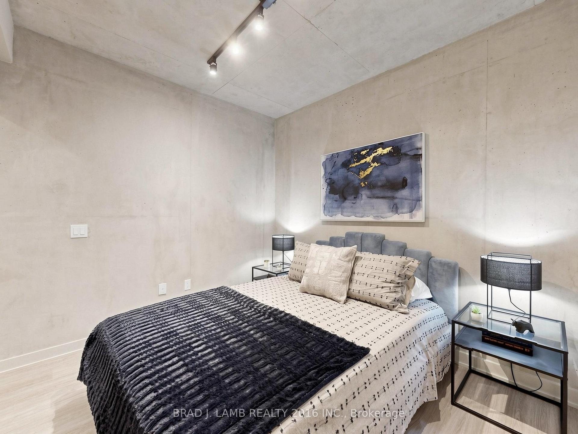 Photo 28 of Unit 305, 284 King Street E, Toronto, Moss Park — HOMEH