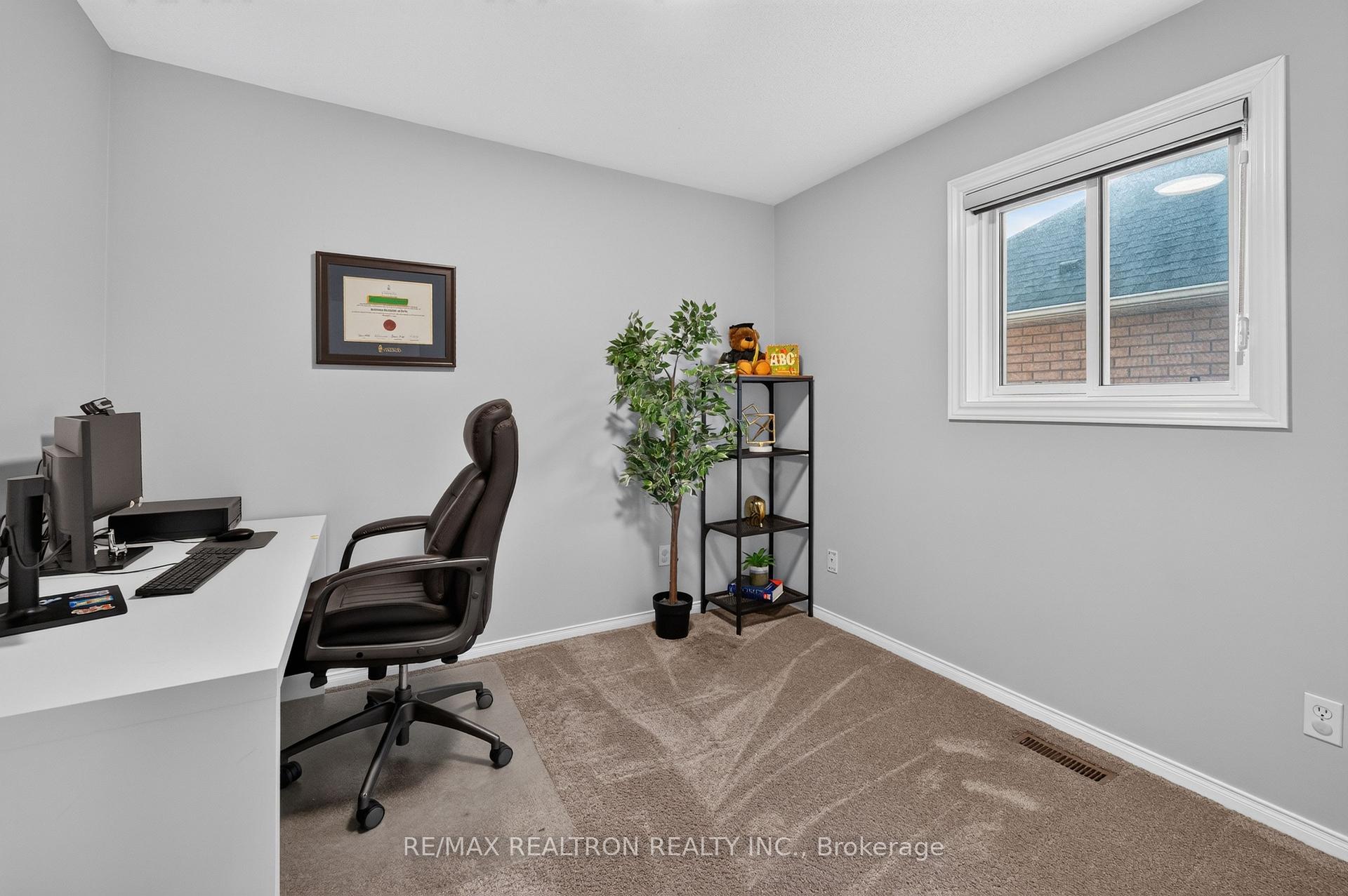Photo 21 of 15 Iberville Road, Whitby, Brooklin — HOMEH