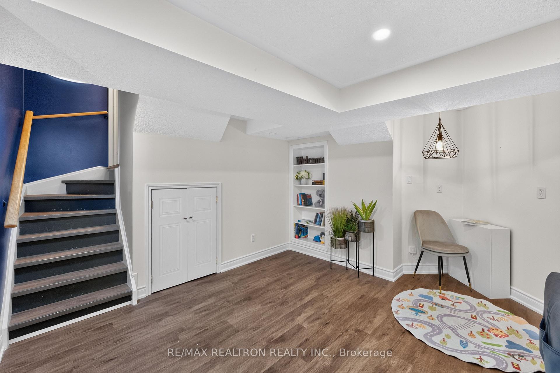 Photo 26 of 15 Iberville Road, Whitby, Brooklin — HOMEH