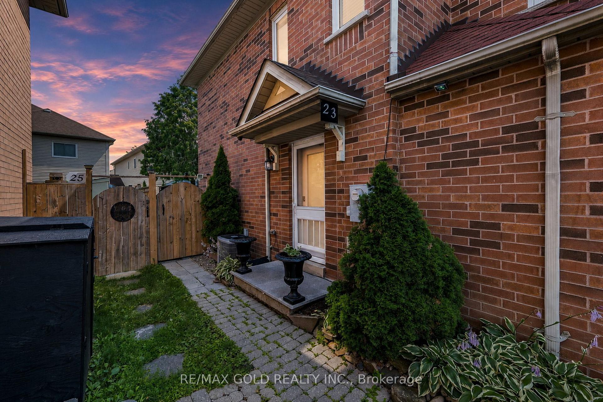 Photo 2 of 23 Rain Lily Lane, Brampton, Sandringham-Wellington — HOMEH