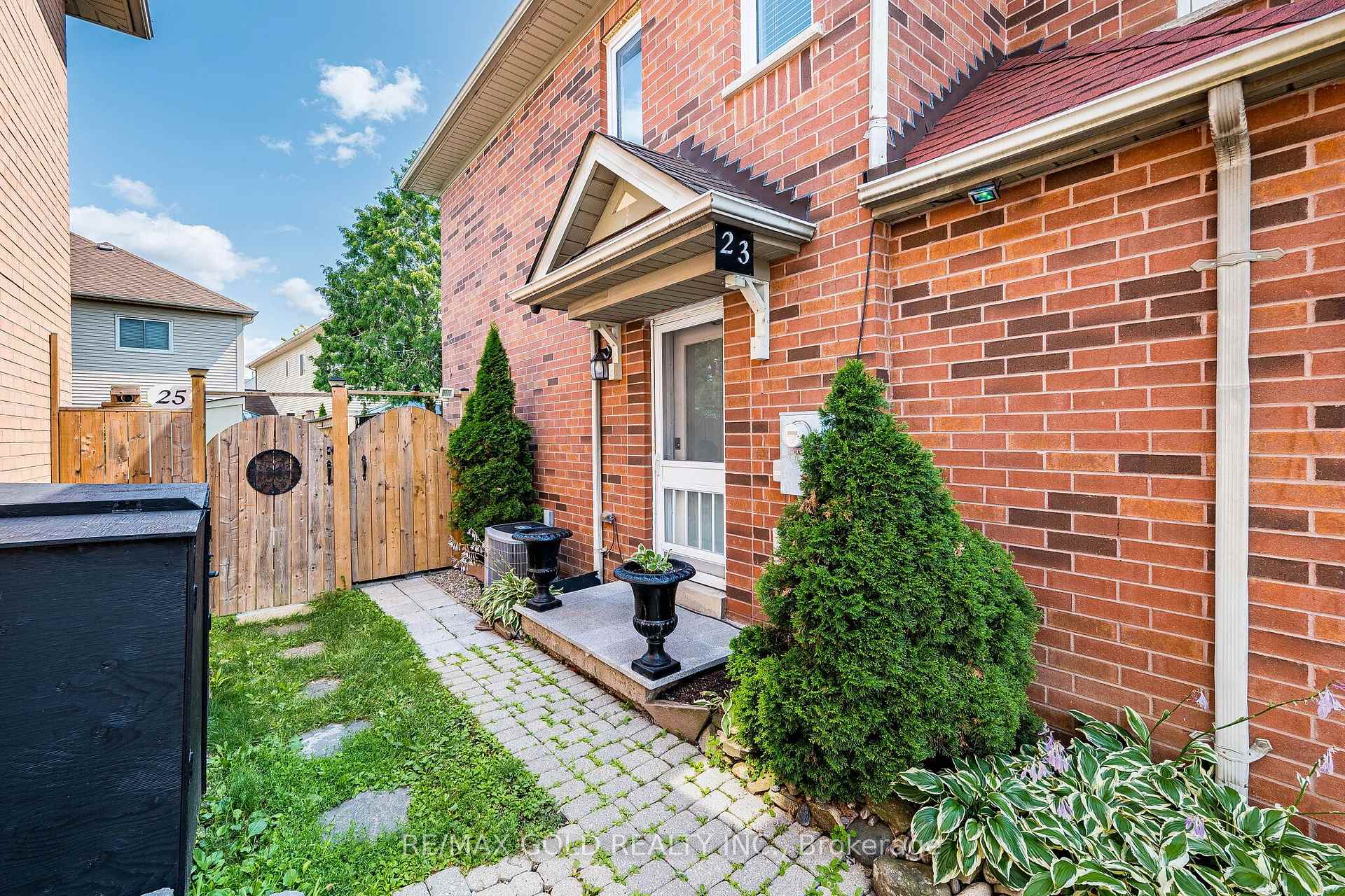 Photo 3 of 23 Rain Lily Lane, Brampton, Sandringham-Wellington — HOMEH